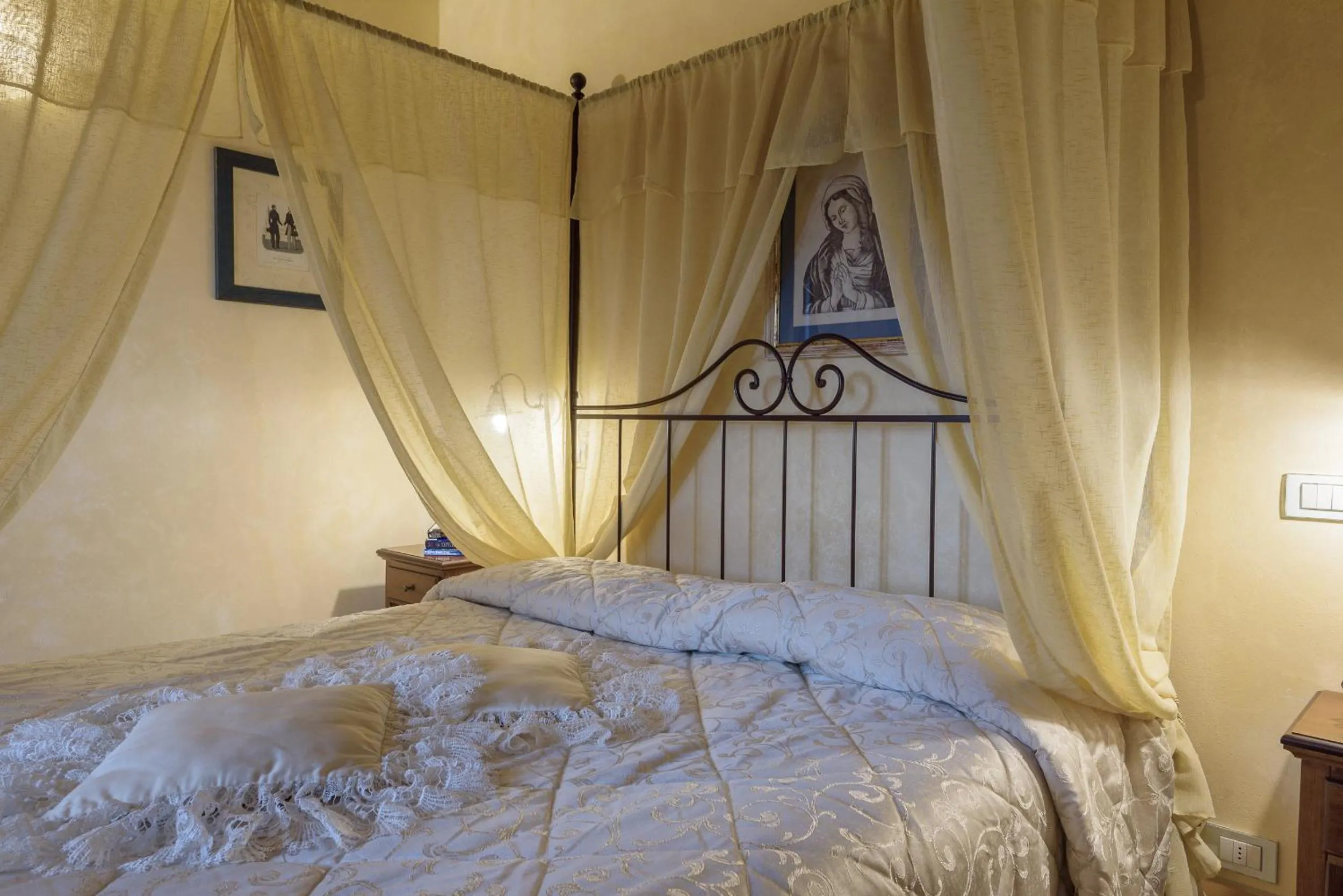 Bedroom, Bed in Agriturismo Il Macchione