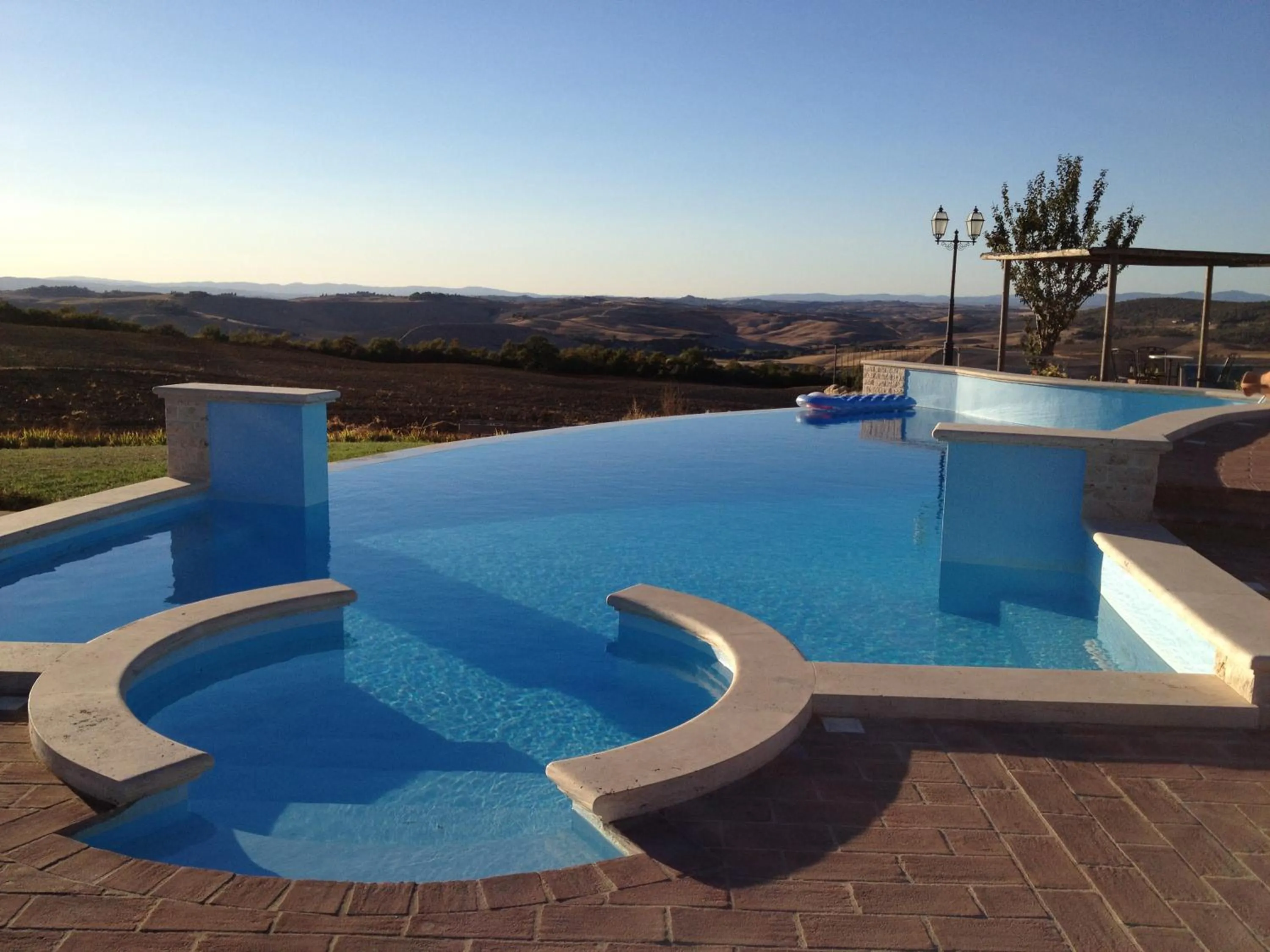 Swimming pool in Agriturismo Il Macchione