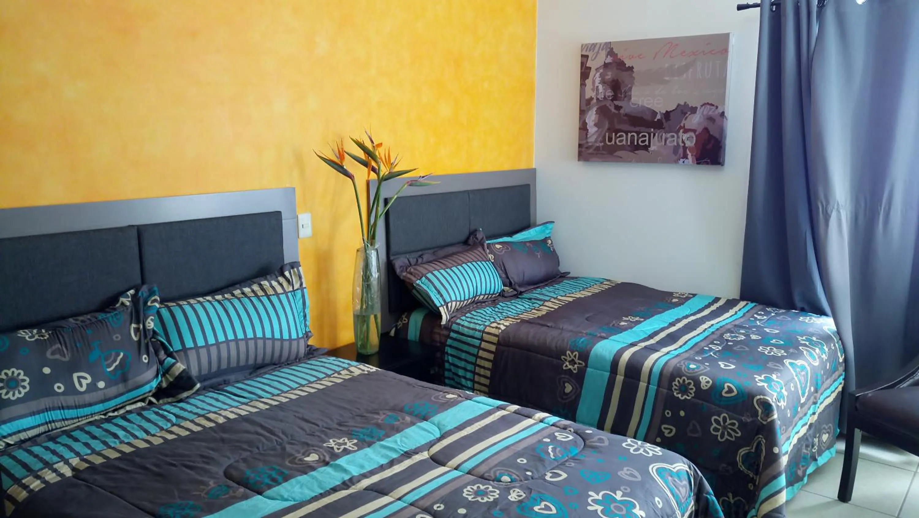 Photo of the whole room, Bed in Suites Sta Tere