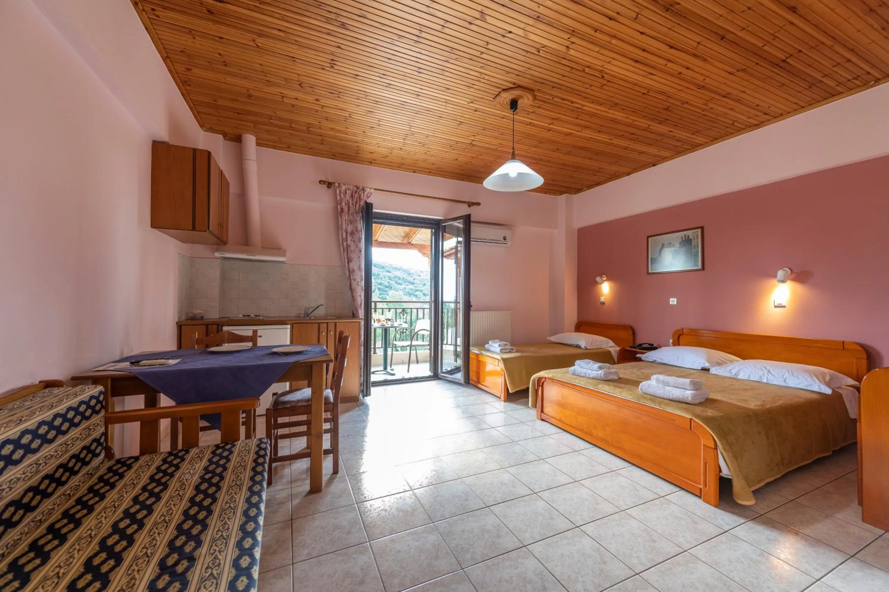Property building, Bed in Thermios Apollon