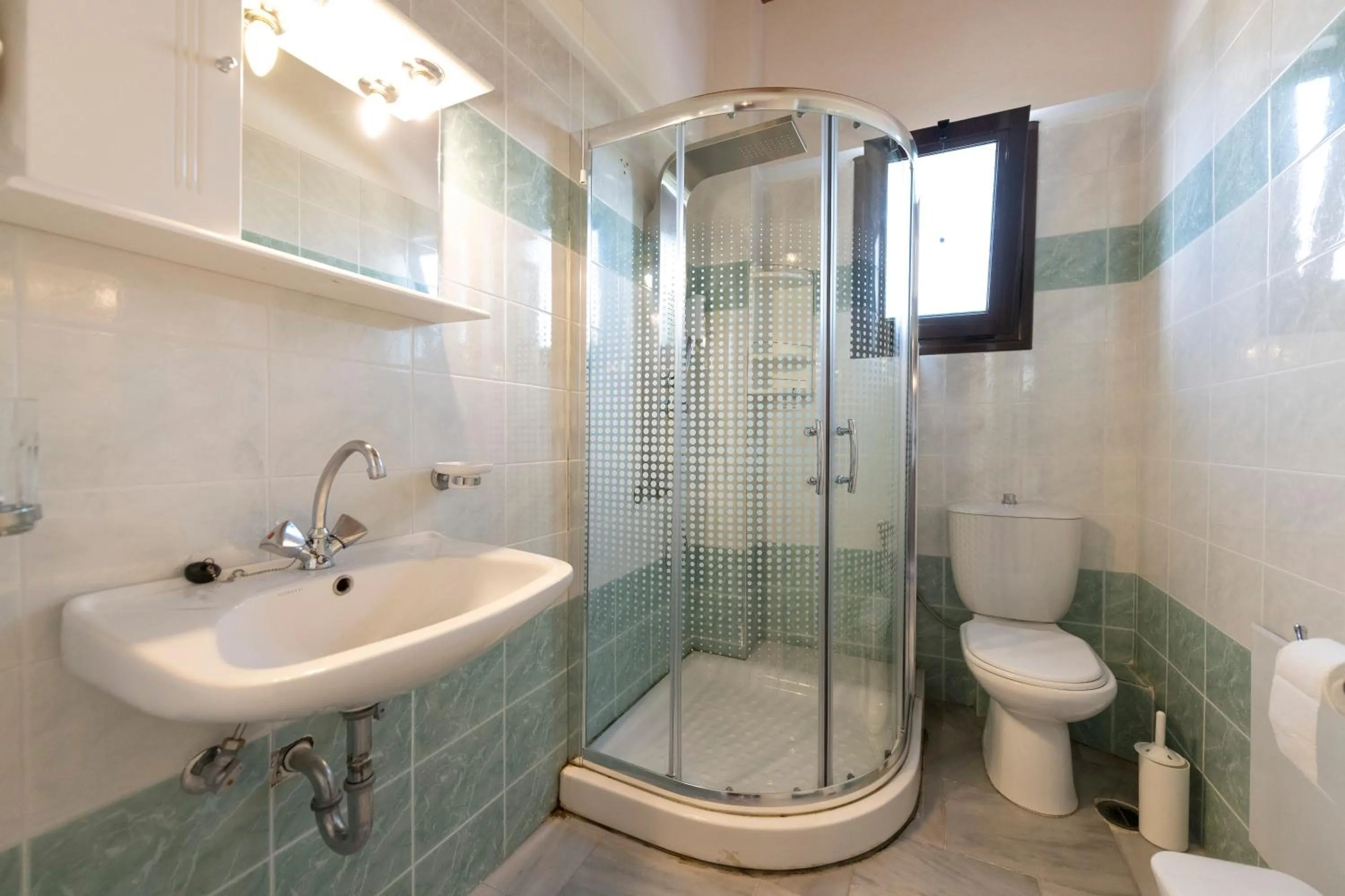 Property building in Thermios Apollon