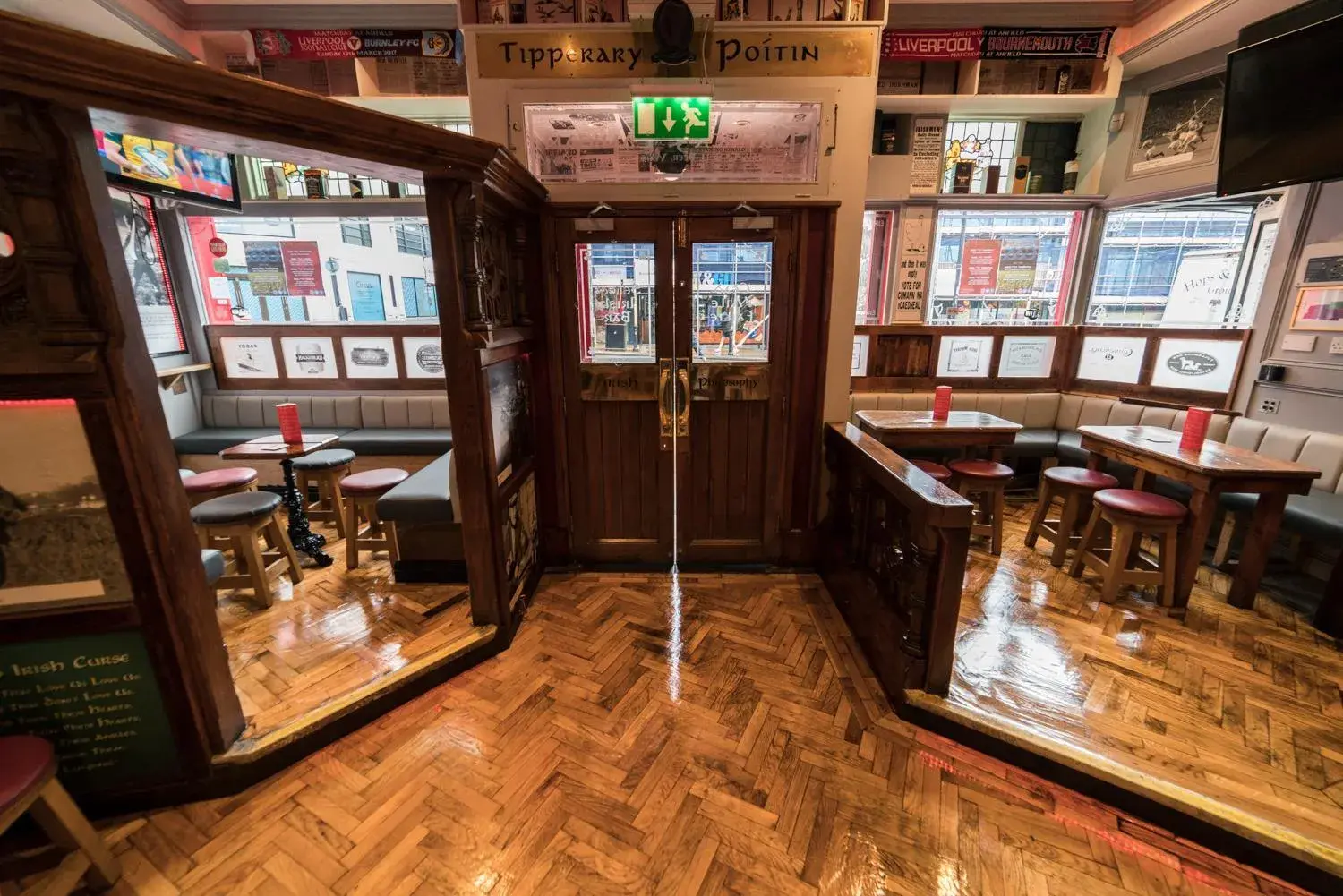 Lounge or bar in Central Station Hotel Liverpool Lounge or bar in Central Station Hotel Liverpool