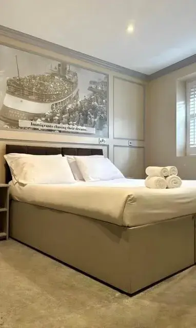 Bedroom, Bed in Central Station Hotel Liverpool Bedroom, Bed in Central Station Hotel Liverpool