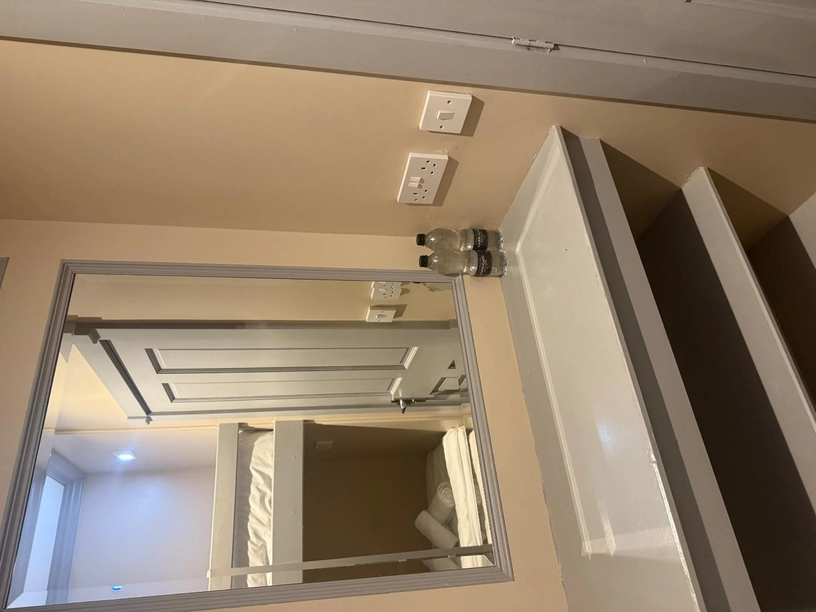 Small Twin Room in Central Station Hotel Liverpool