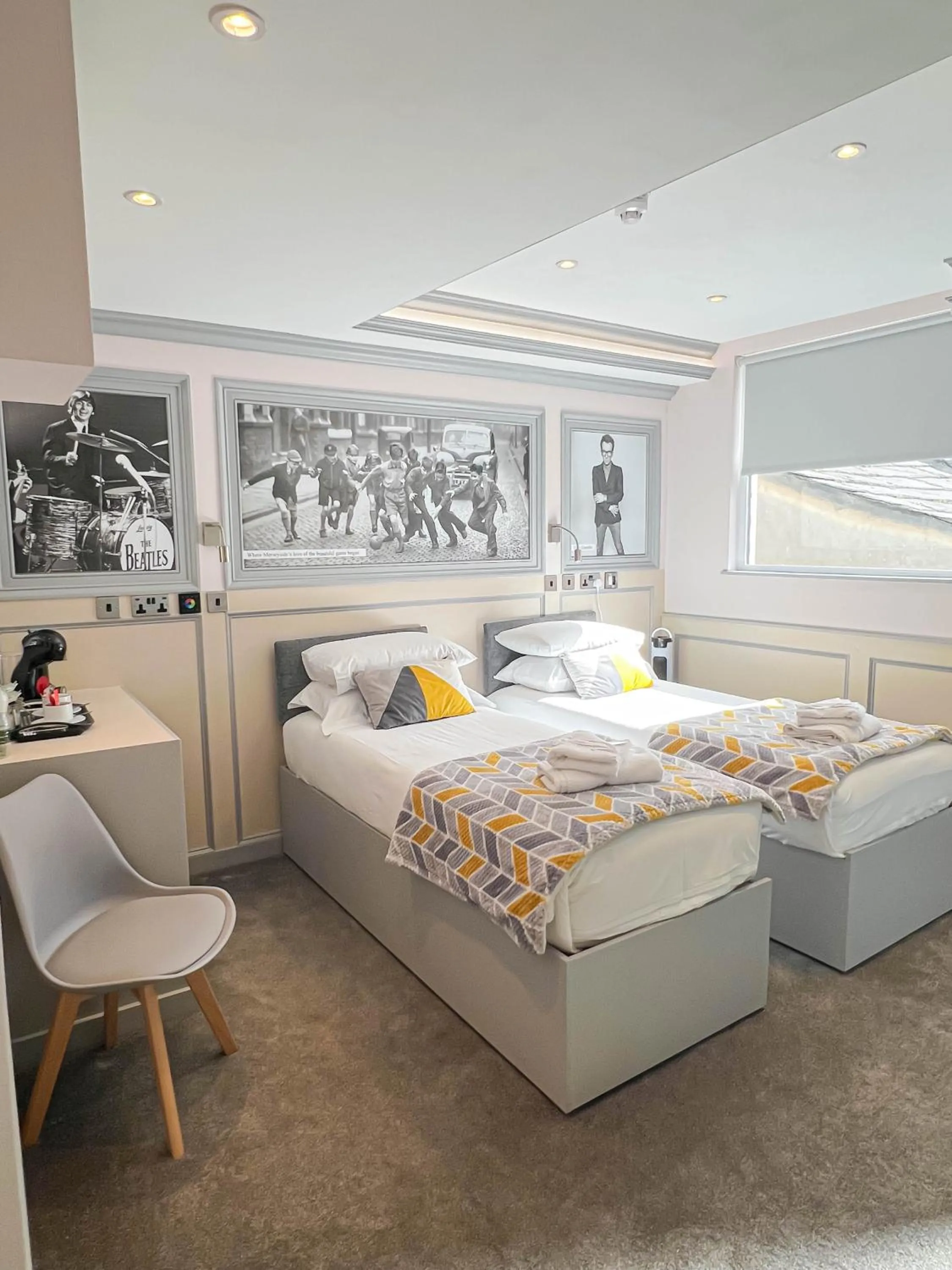 Bed in Central Station Hotel Liverpool