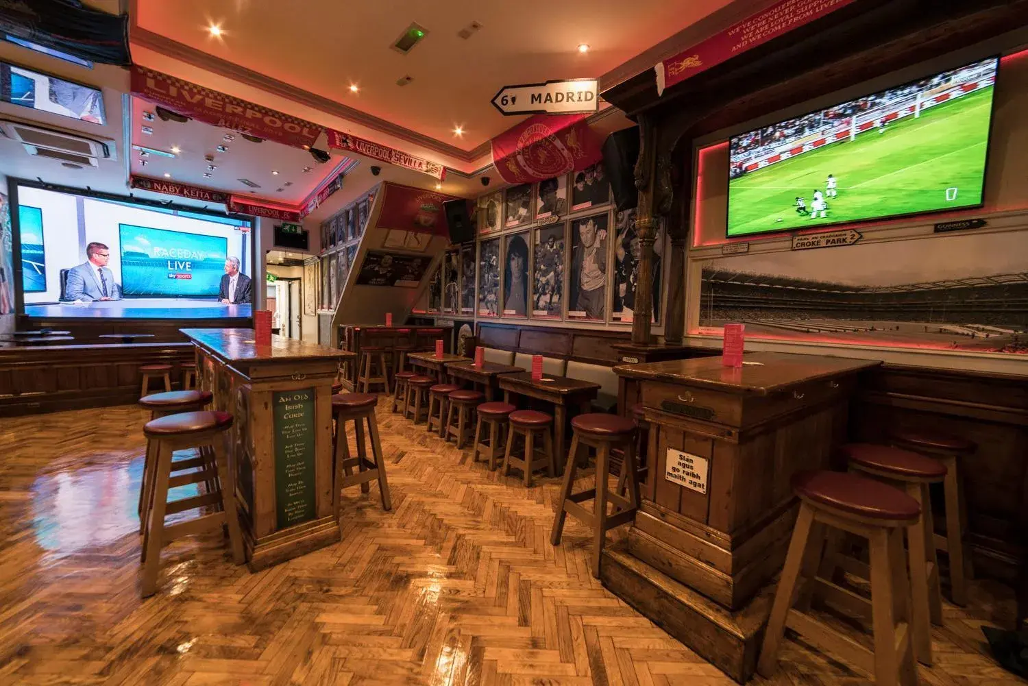 Lounge or bar in Central Station Hotel Liverpool Lounge or bar in Central Station Hotel Liverpool