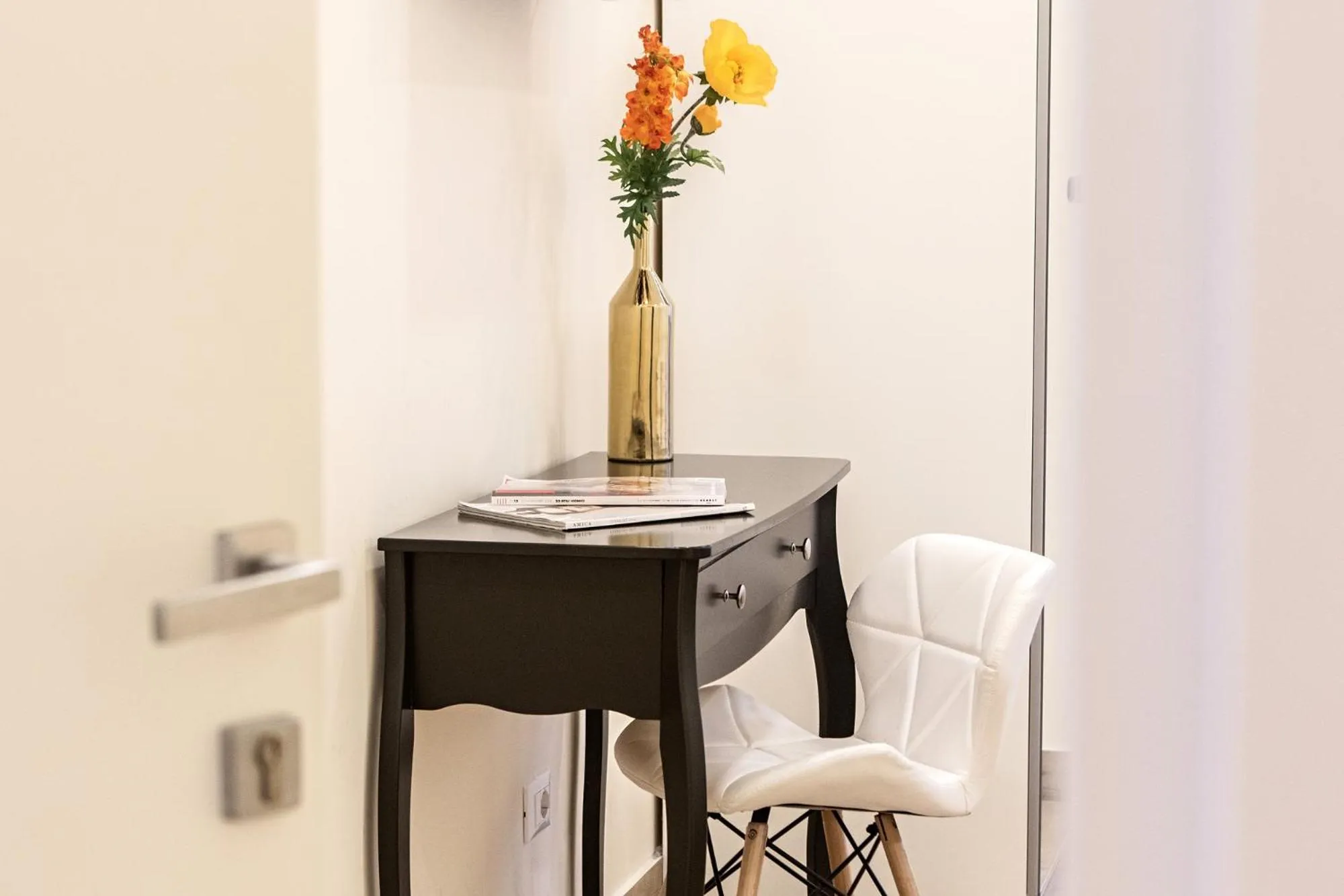 Decorative detail in Quiriti Vatican Relais