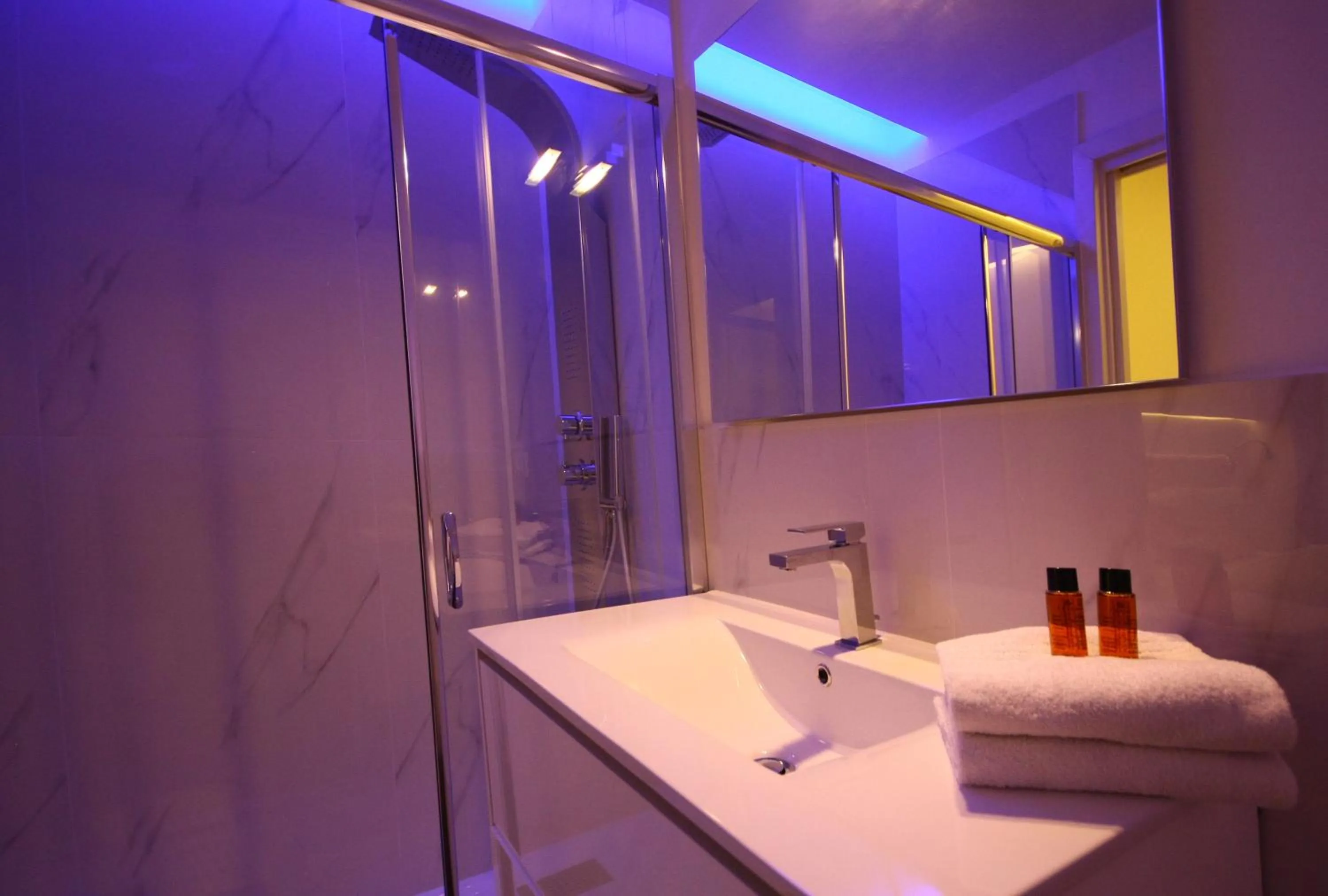 Bathroom in Quiriti Vatican Relais