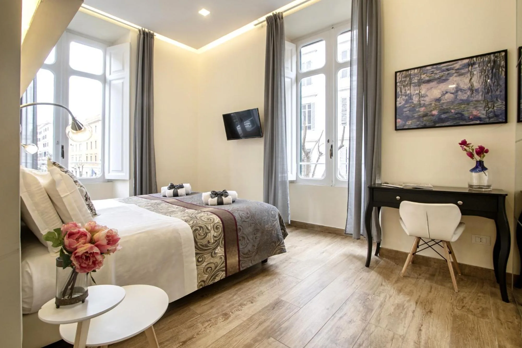 Photo of the whole room, Bed in Quiriti Vatican Relais