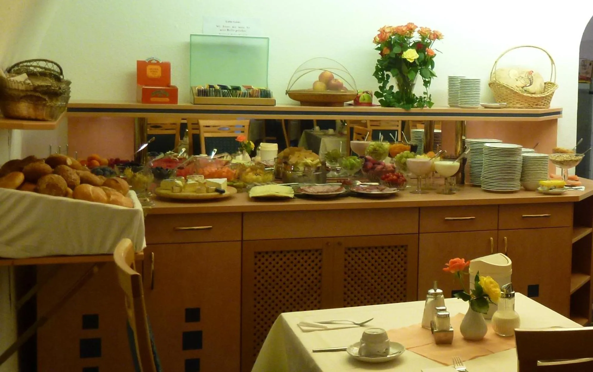 Restaurant/places to eat in Hotel Möve garni