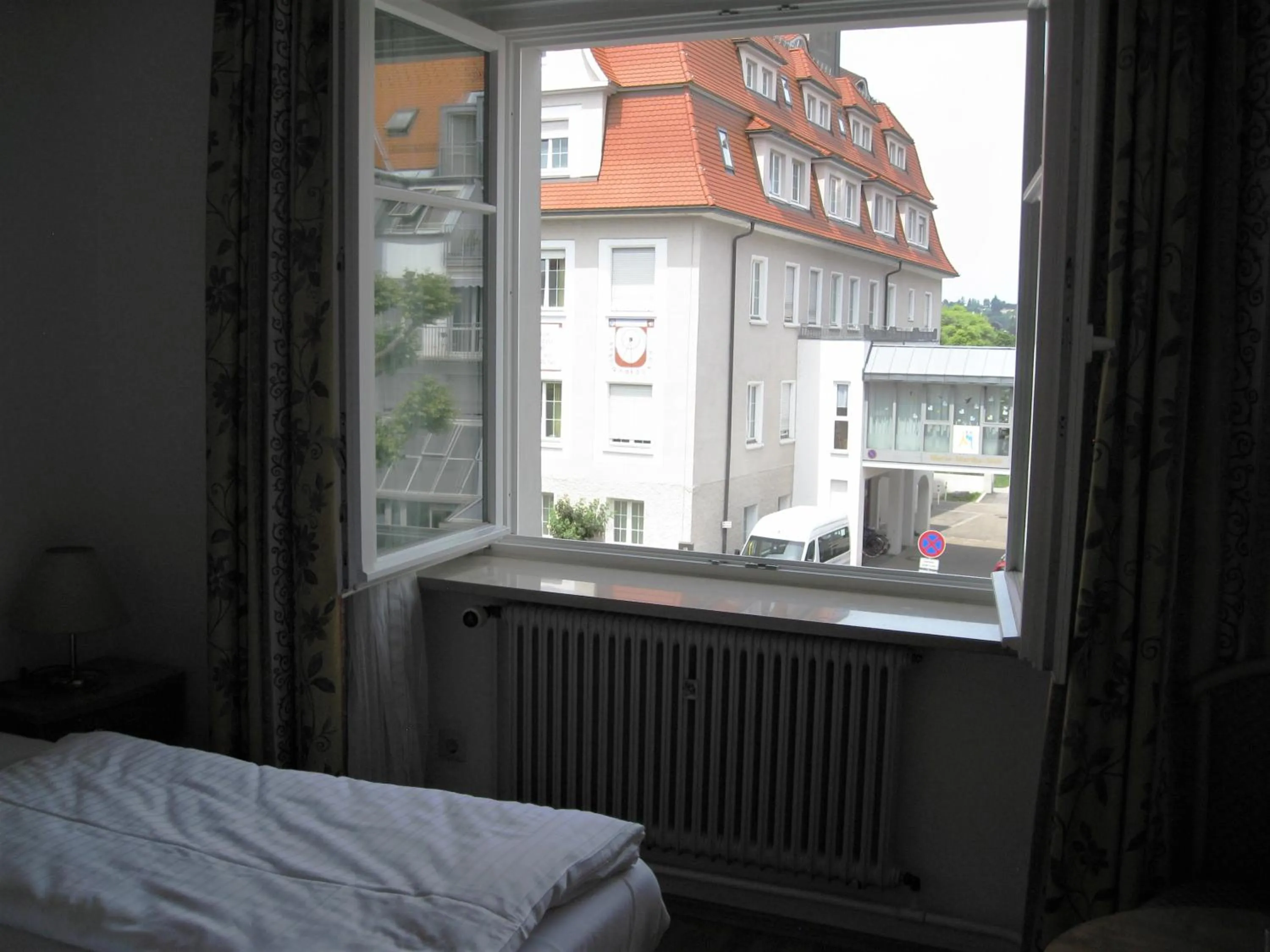 Property building, Bed in Hotel Möve garni