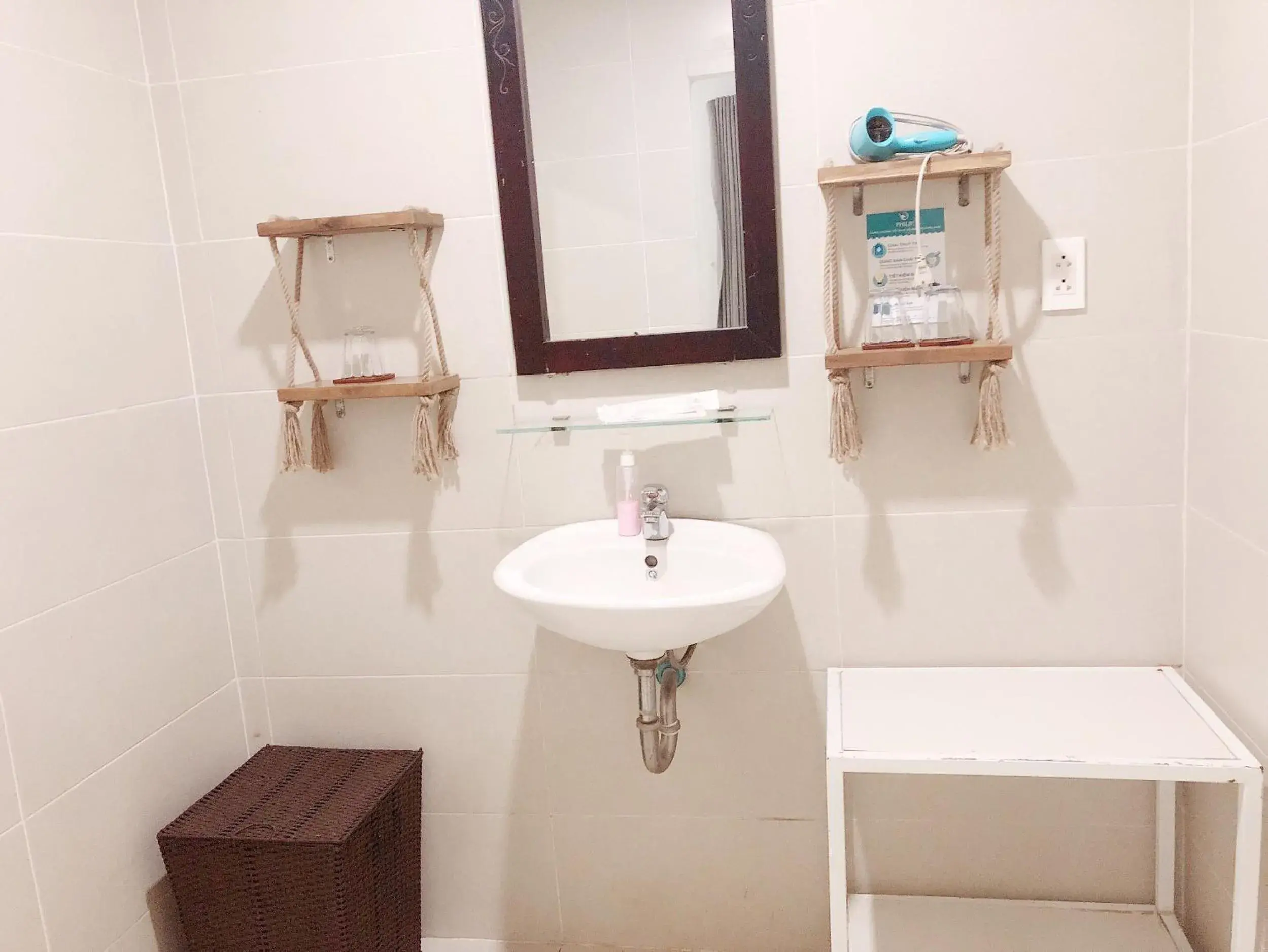 Quadruple Room with Lake View in Philip Bungalow Quadruple Room with Lake View in Philip Bungalow