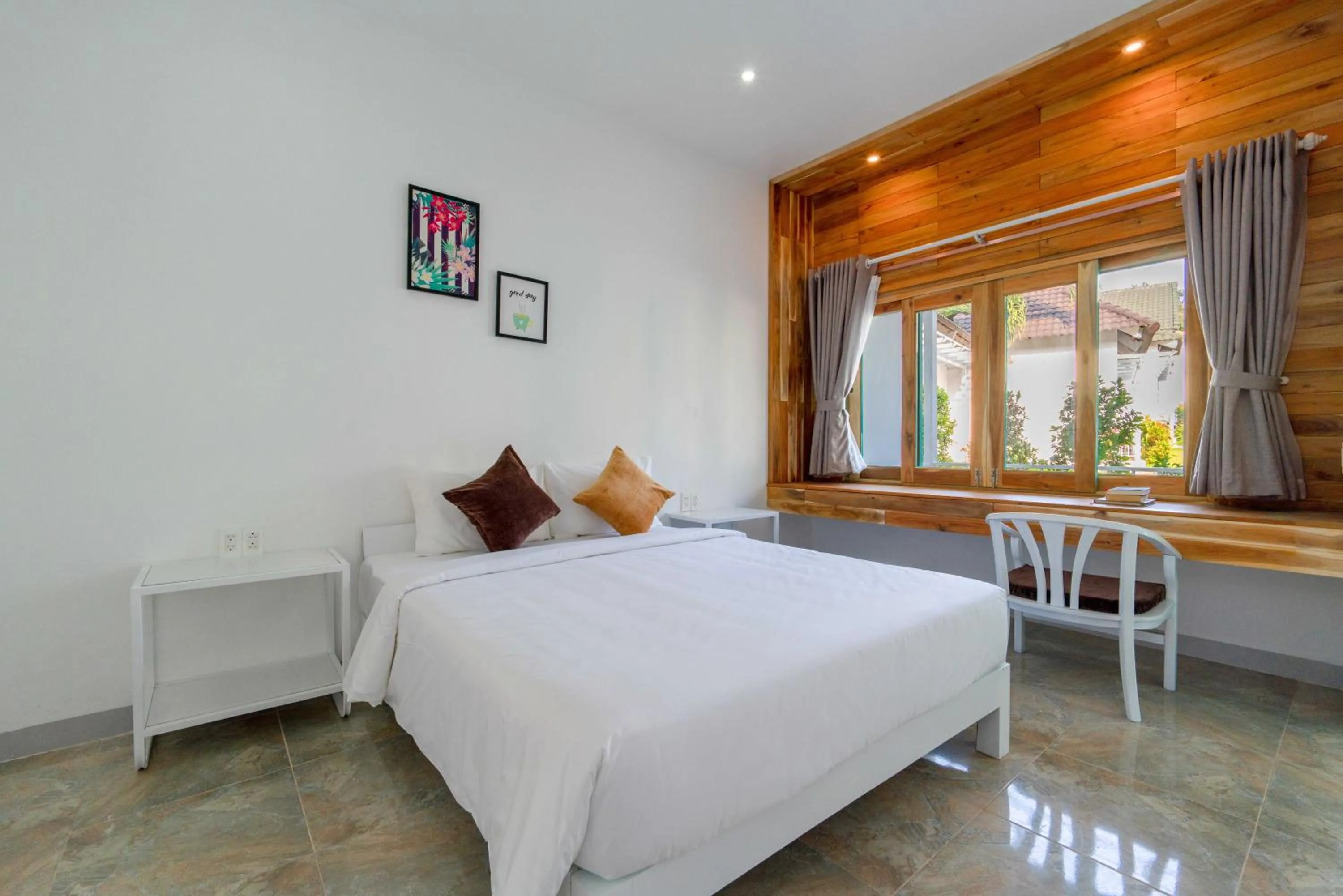 Bedroom, Bed in Philip Bungalow