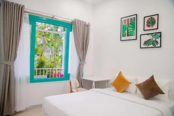 Photo of the whole room, Bed in Philip Bungalow