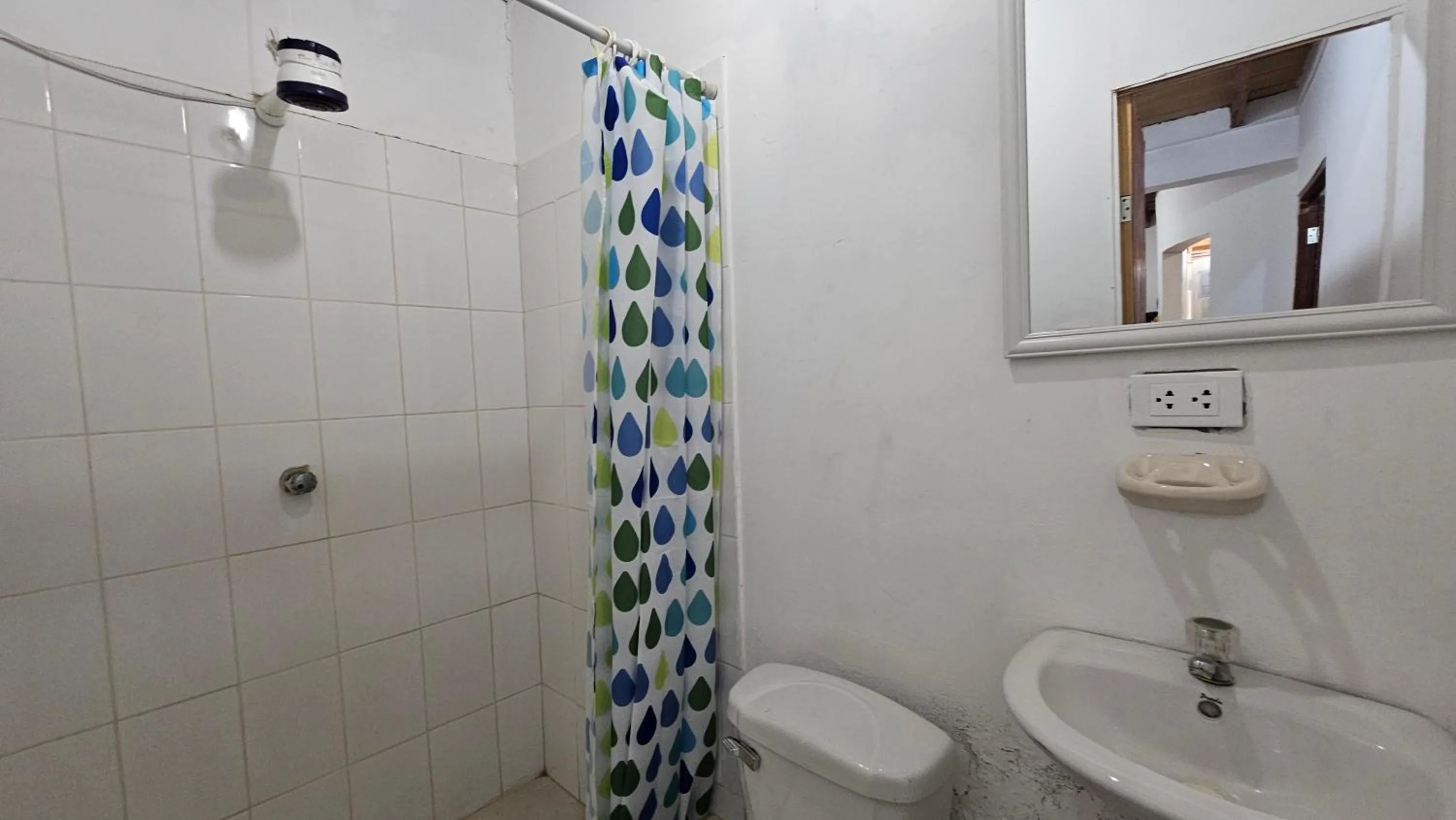 Shower in La Casa Maruja