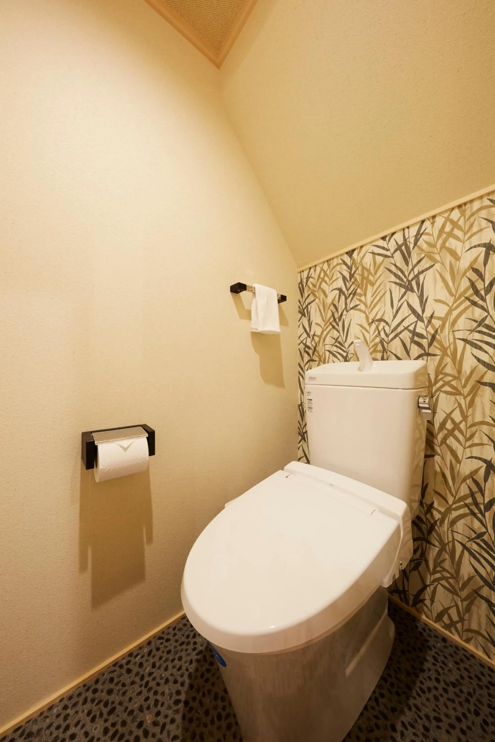 Toilet in Rinn Miyagawacho Tsubaki