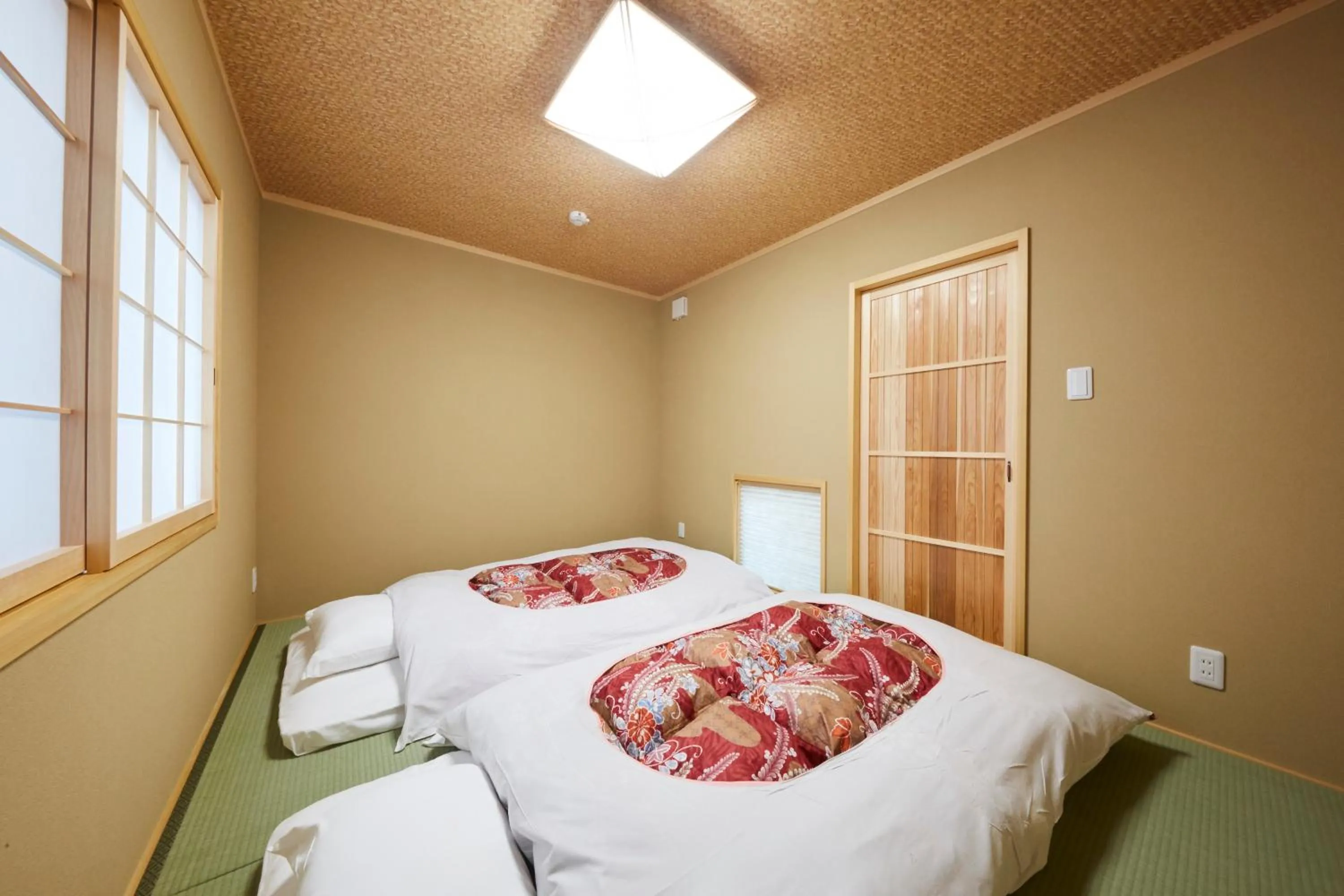 Bedroom, Bed in Rinn Miyagawacho Tsubaki