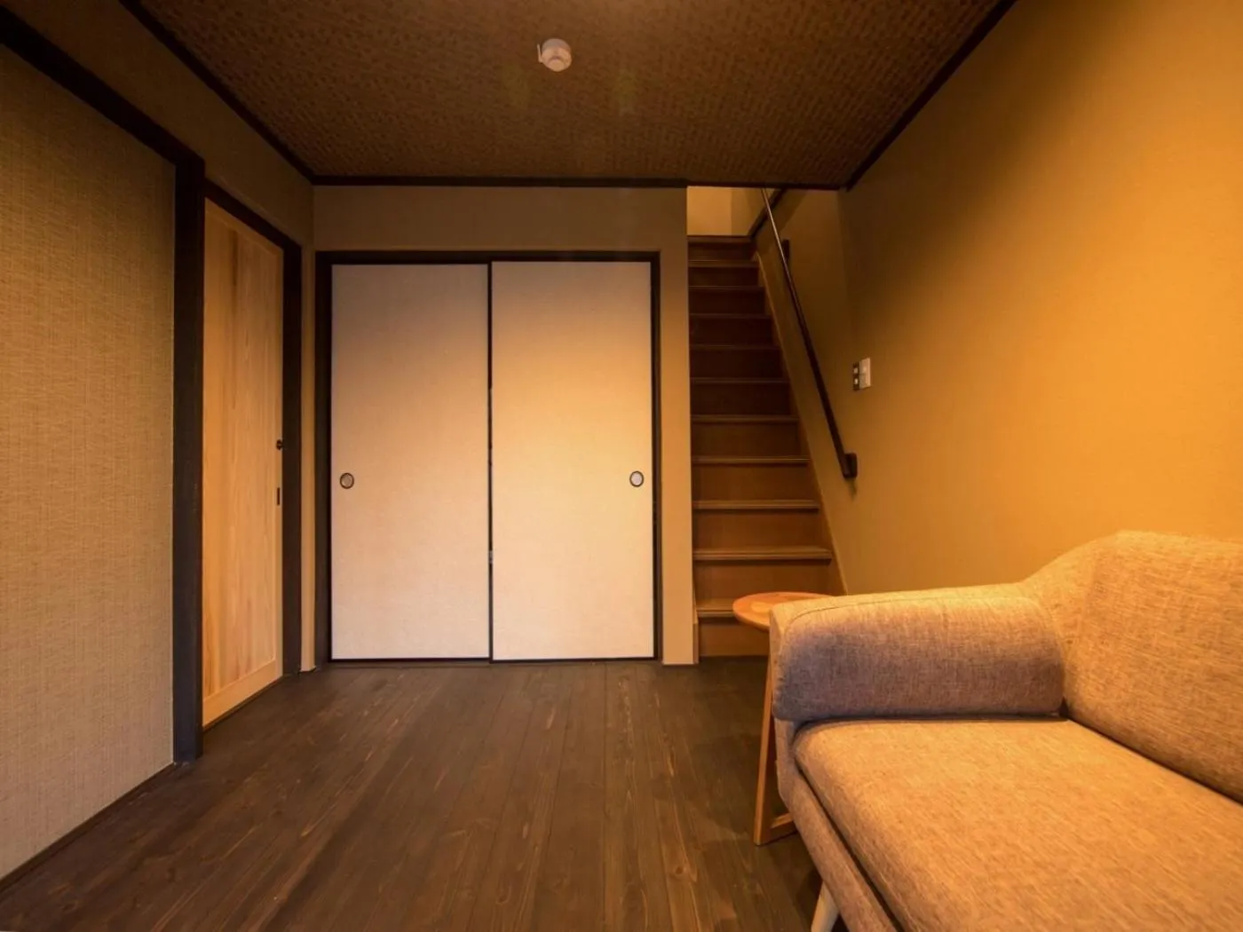 Seating area in Rinn Manjuji