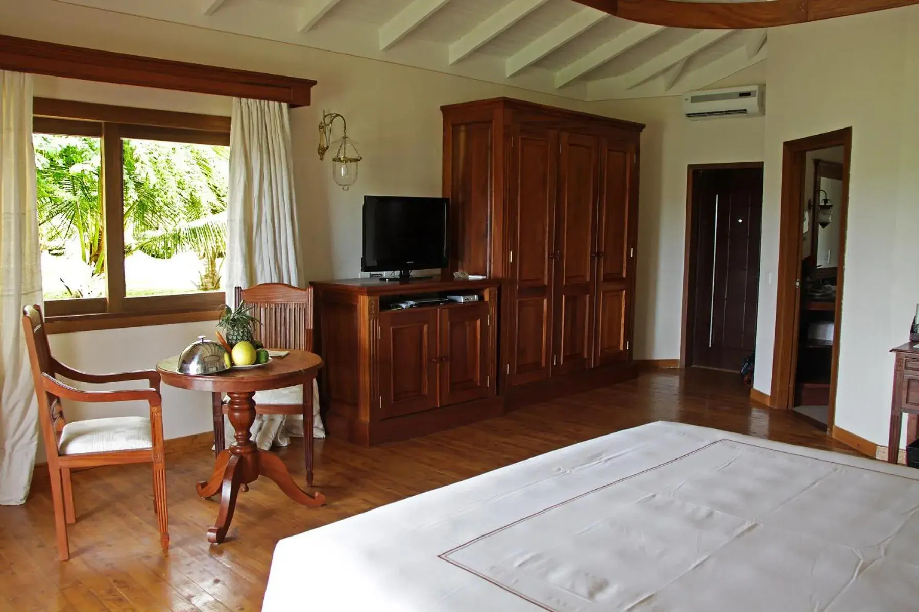 Seating area, Bed in Ocean Beach Resort & SPA Seating area, Bed in Ocean Beach Resort & SPA