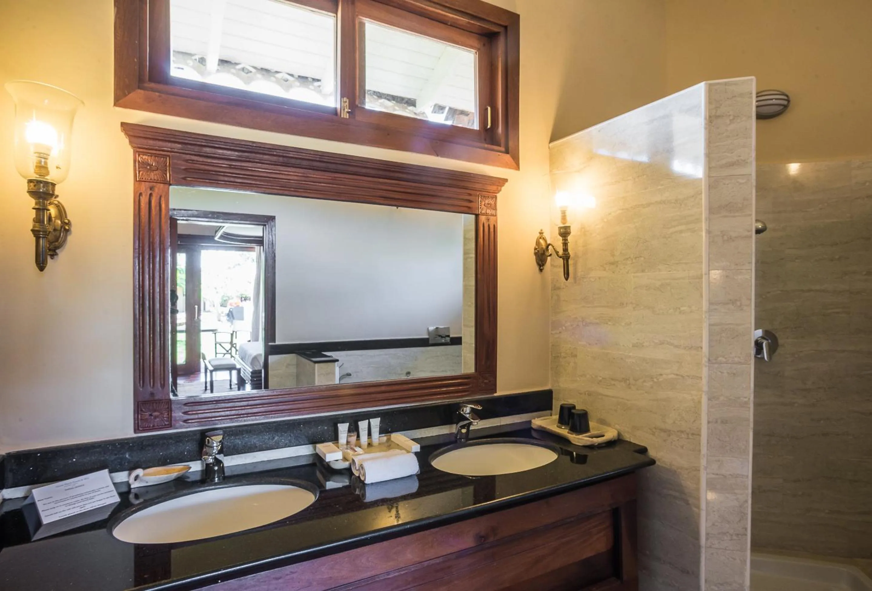 Bathroom in Ocean Beach Resort & SPA