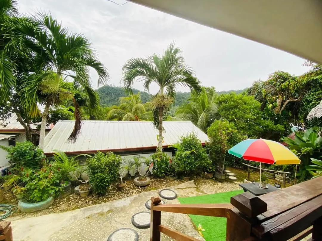 MiL's Hillside Tourist Inn