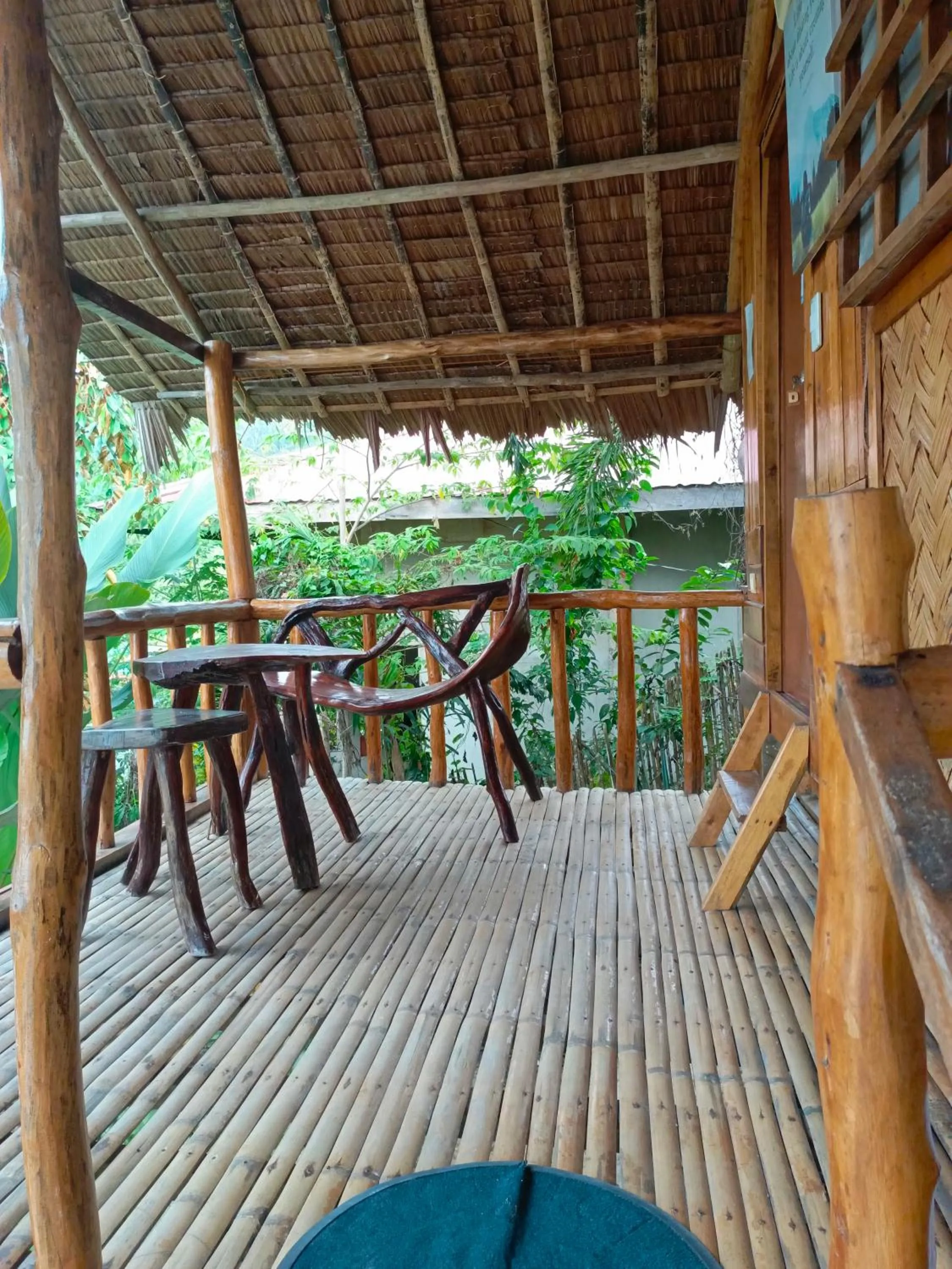 Balcony/Terrace in MiL's Hillside Tourist Inn