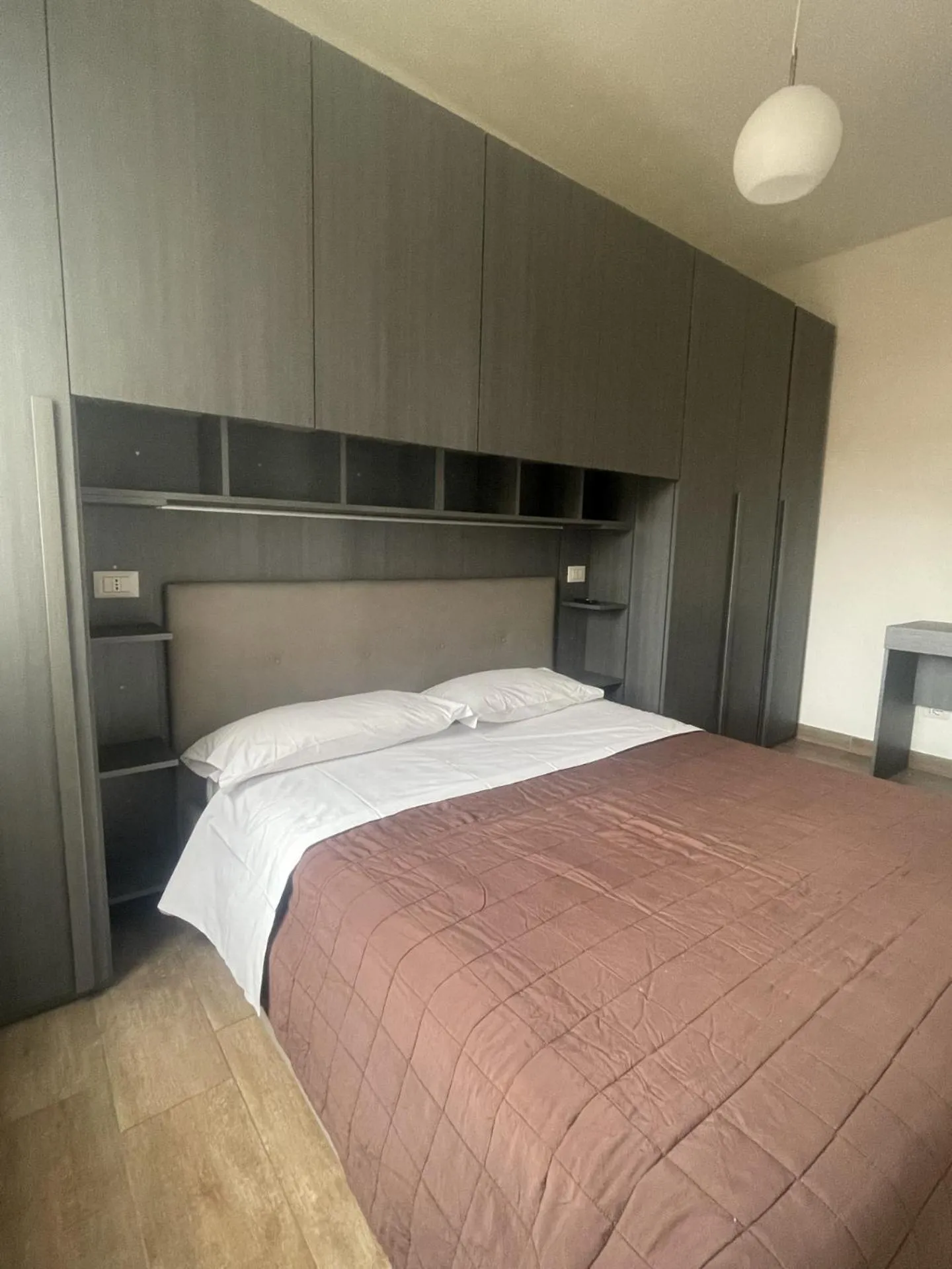 Bed in Residence Lodi