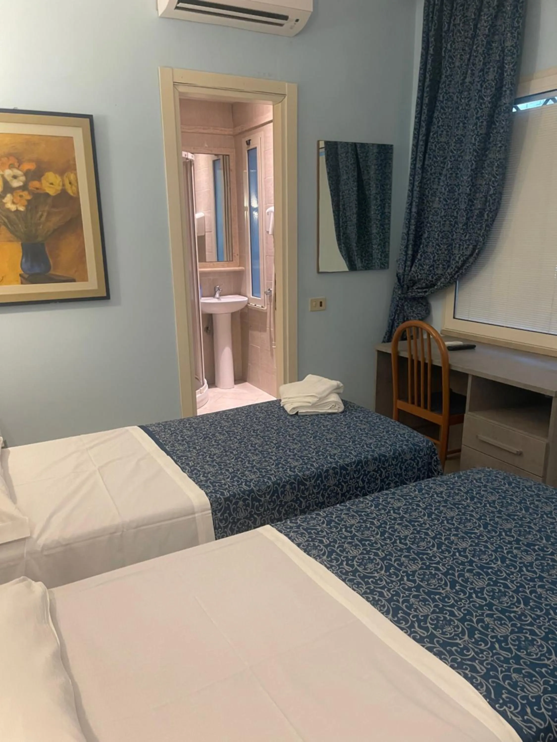 Bed in Residence Lodi