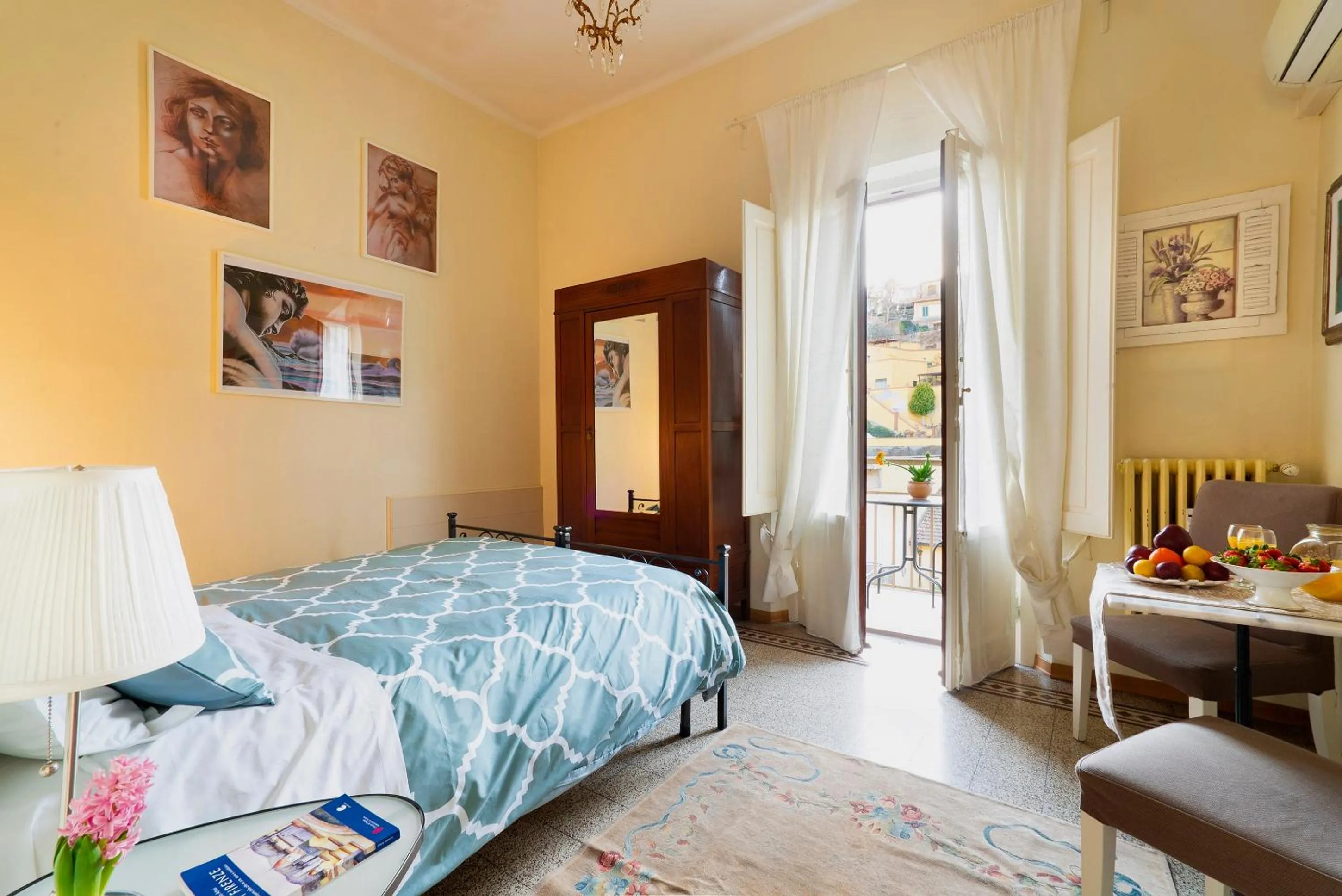 Bed in 1900 Artevita B&B