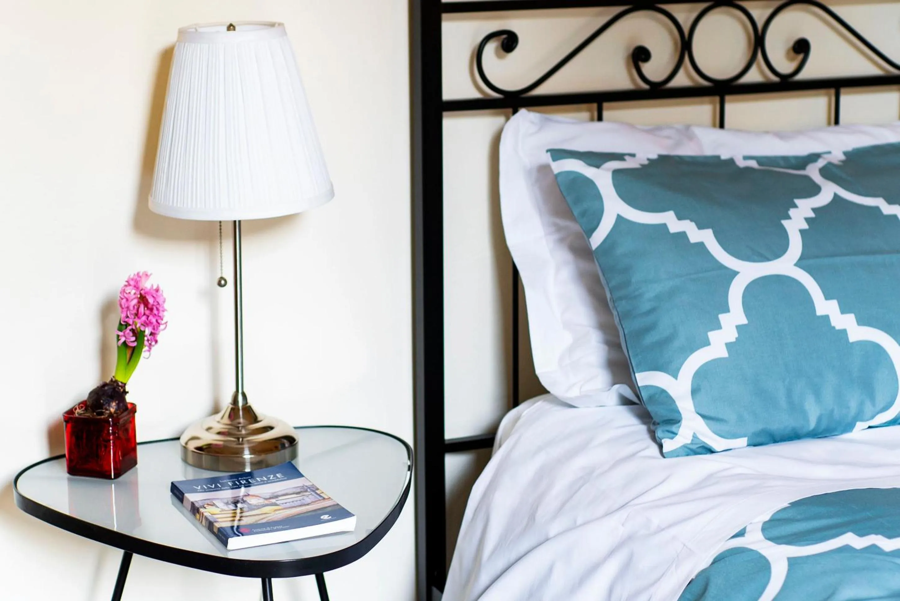 Bed in 1900 Artevita B&B