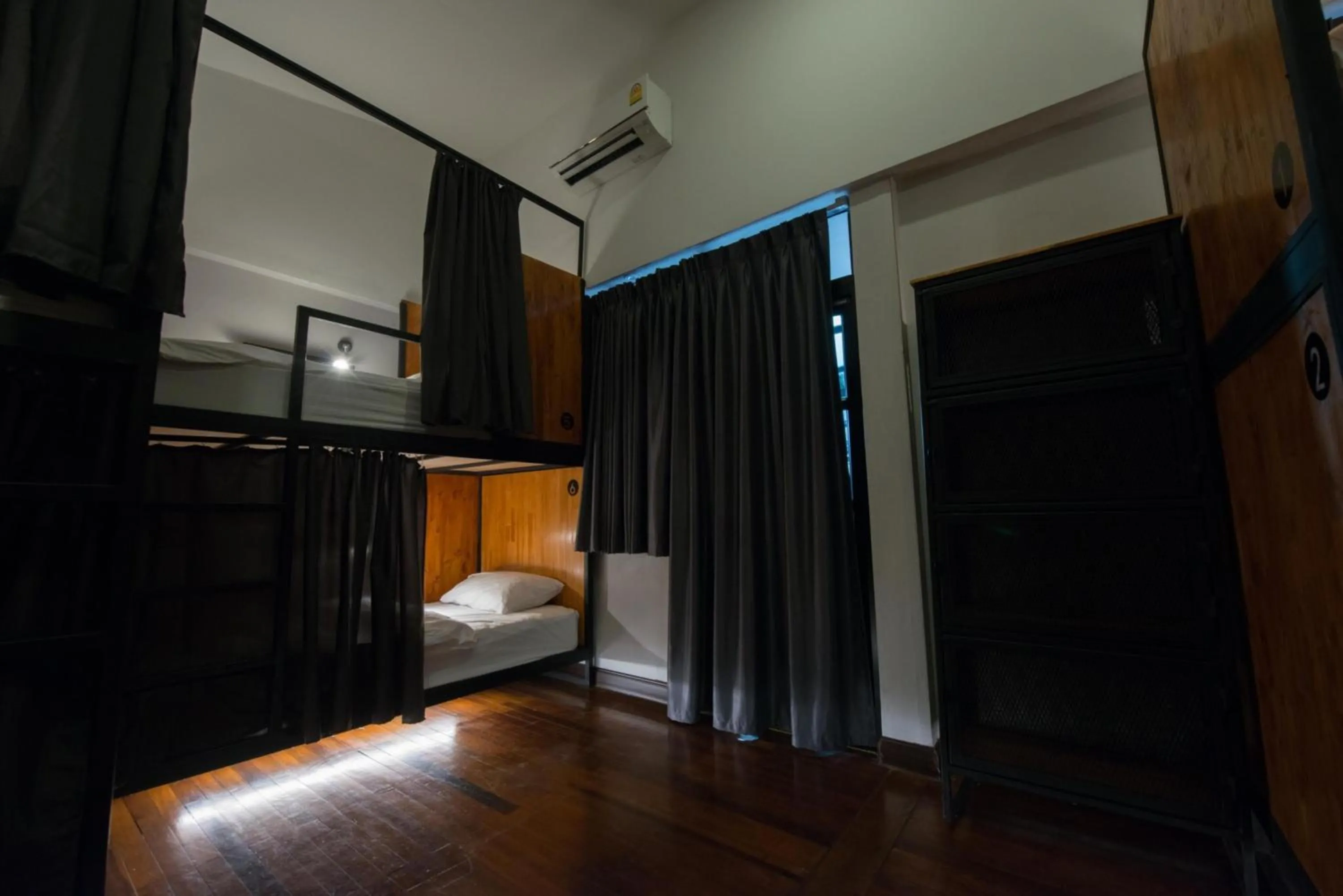 Bedroom, Bed in 4SHARE Hostel