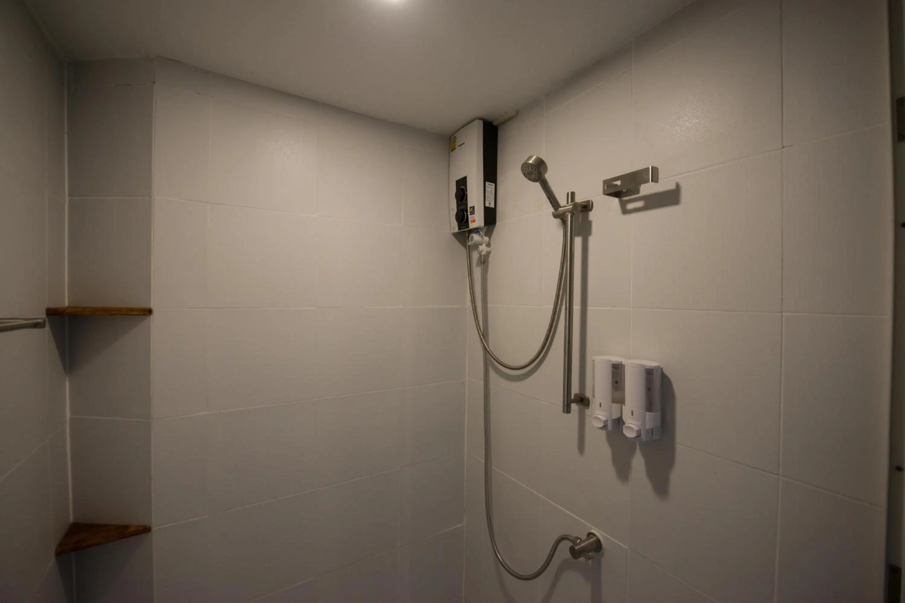 Bathroom in 4SHARE Hostel