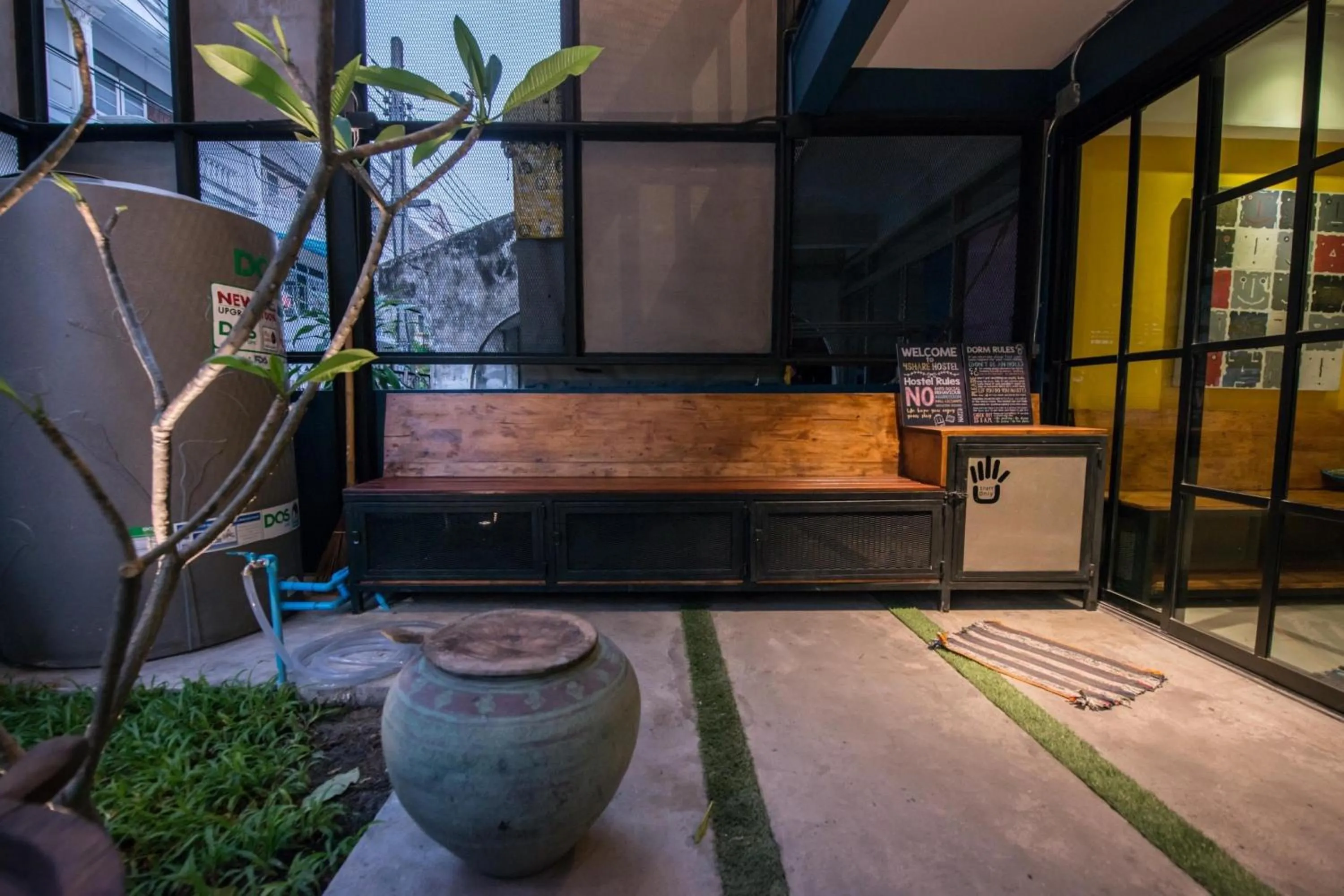 Patio in 4SHARE Hostel