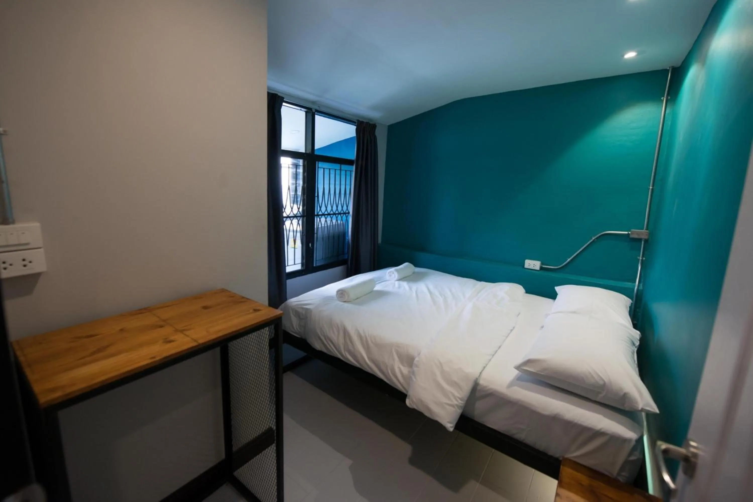 Bedroom, Bed in 4SHARE Hostel