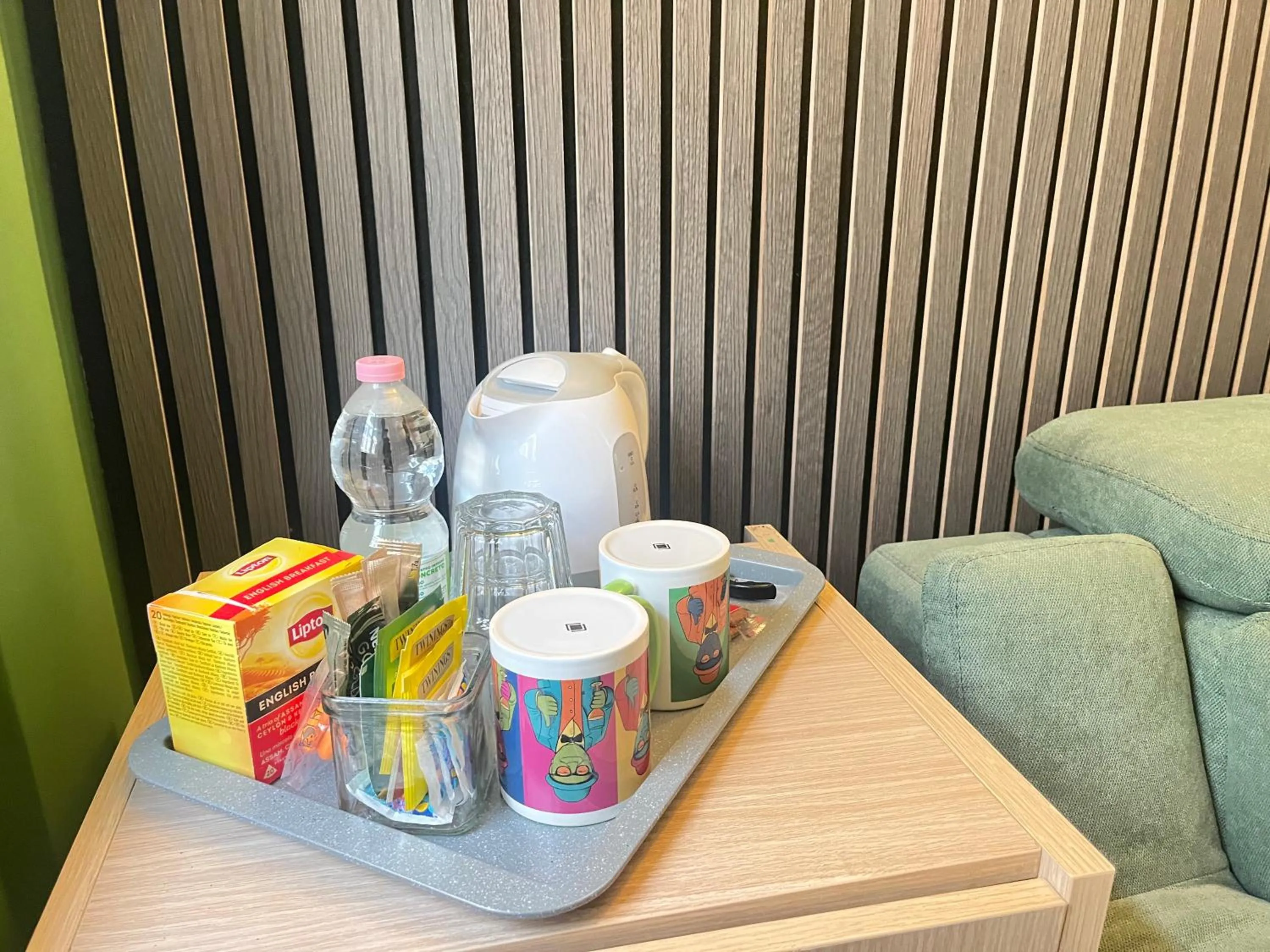 Food and drinks in BOBOTEL ROOMS City Center