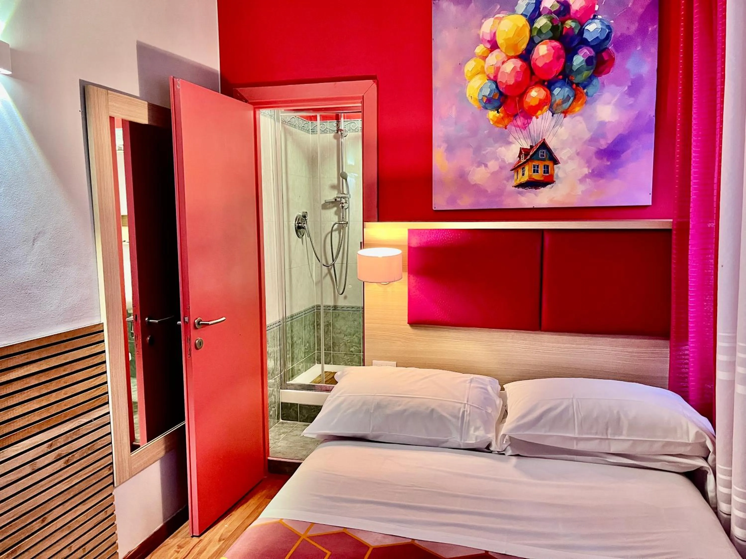 Photo of the whole room, Bed in BOBOTEL ROOMS City Center