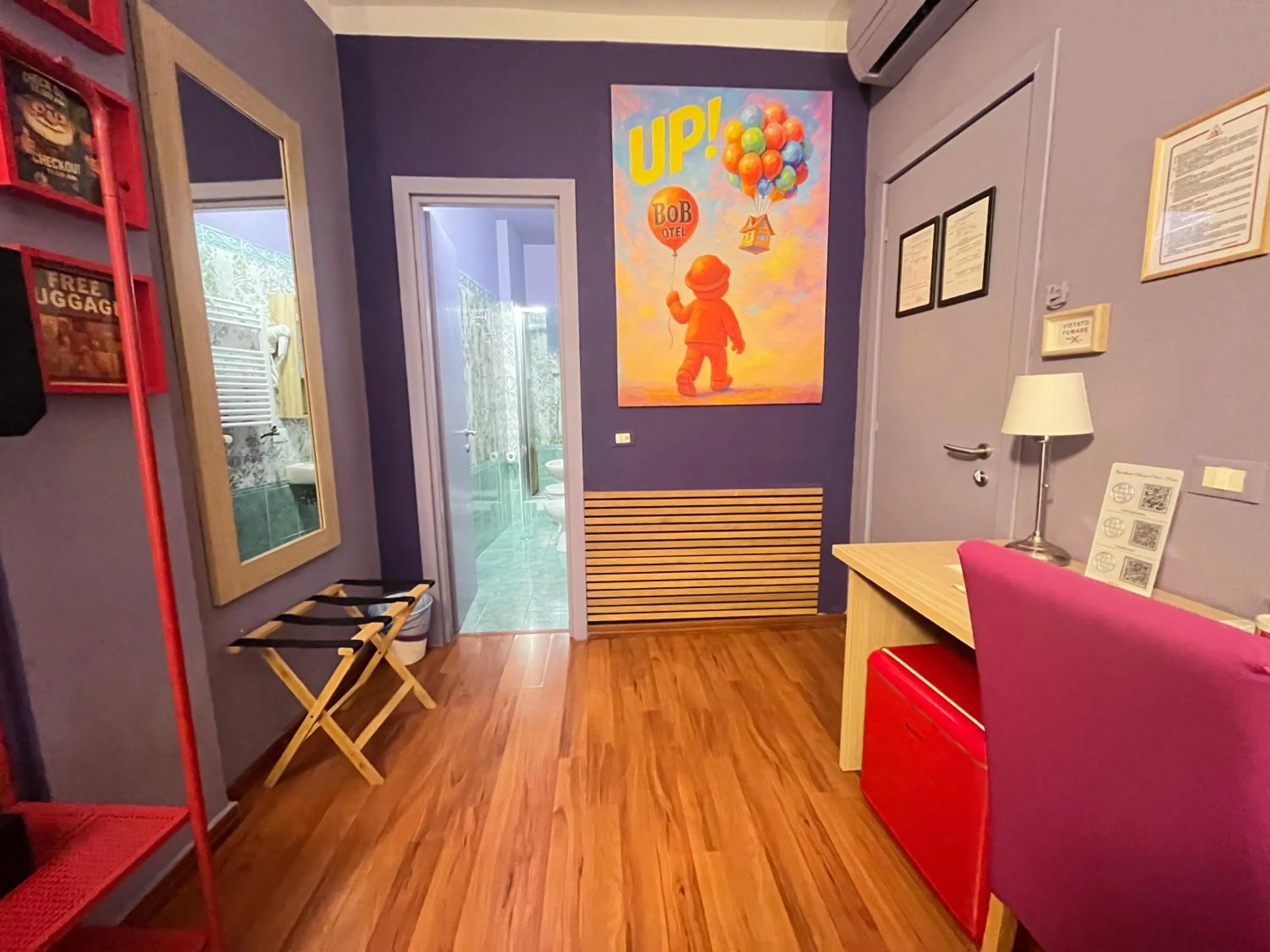 Decorative detail in BOBOTEL ROOMS City Center