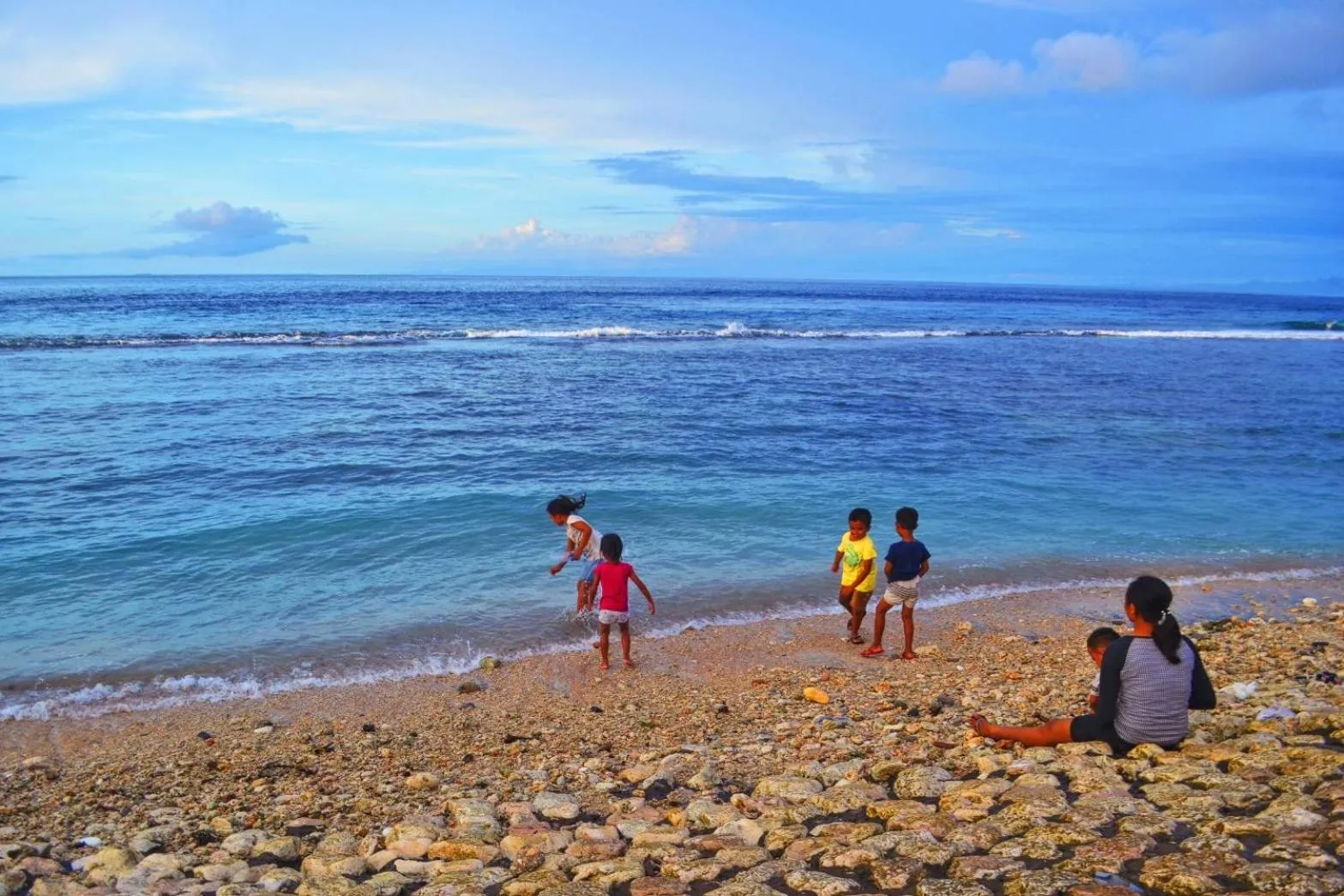 Living room in Cave Beach Bungalow
