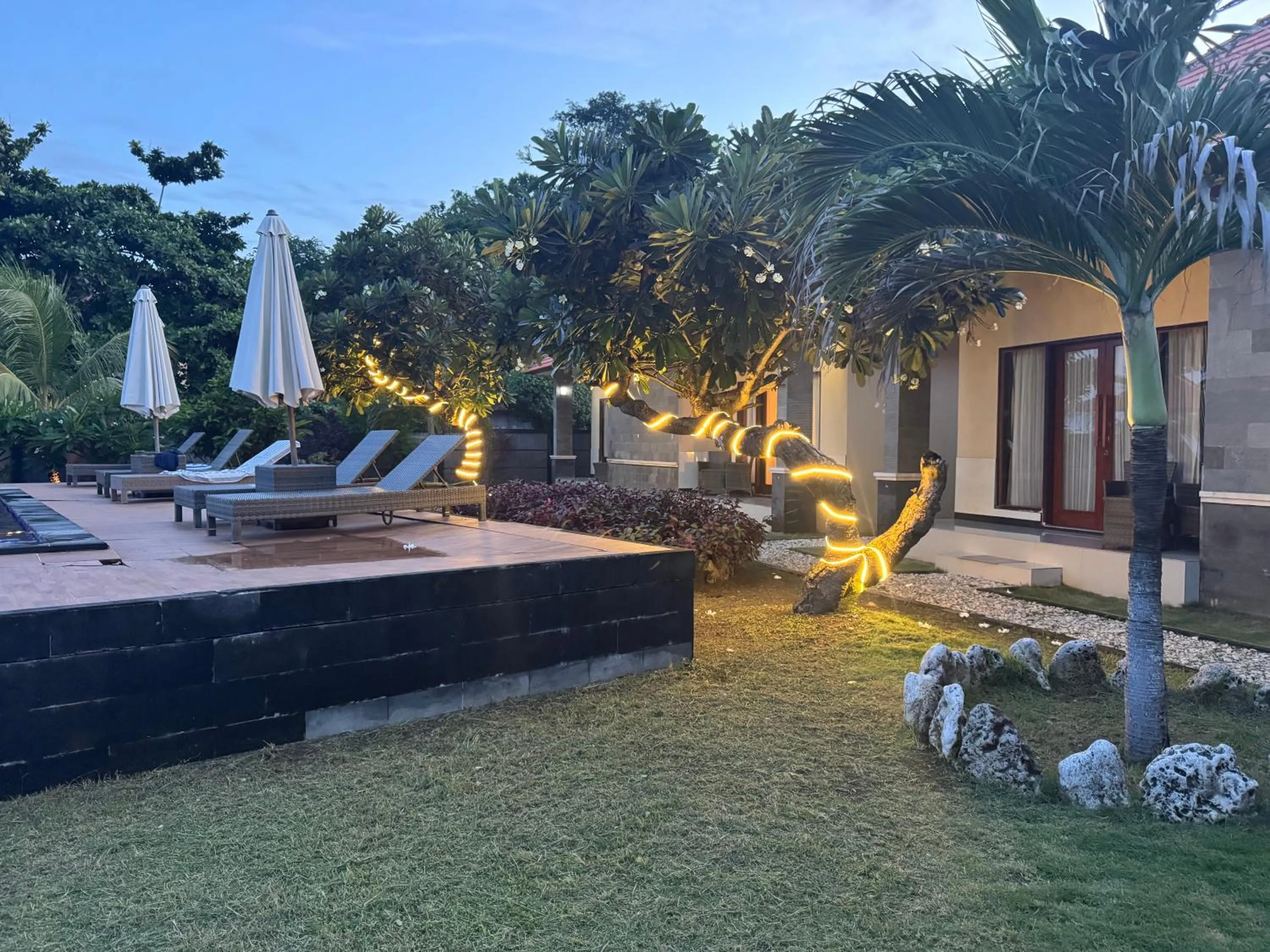 Property building in Cave Beach Bungalow