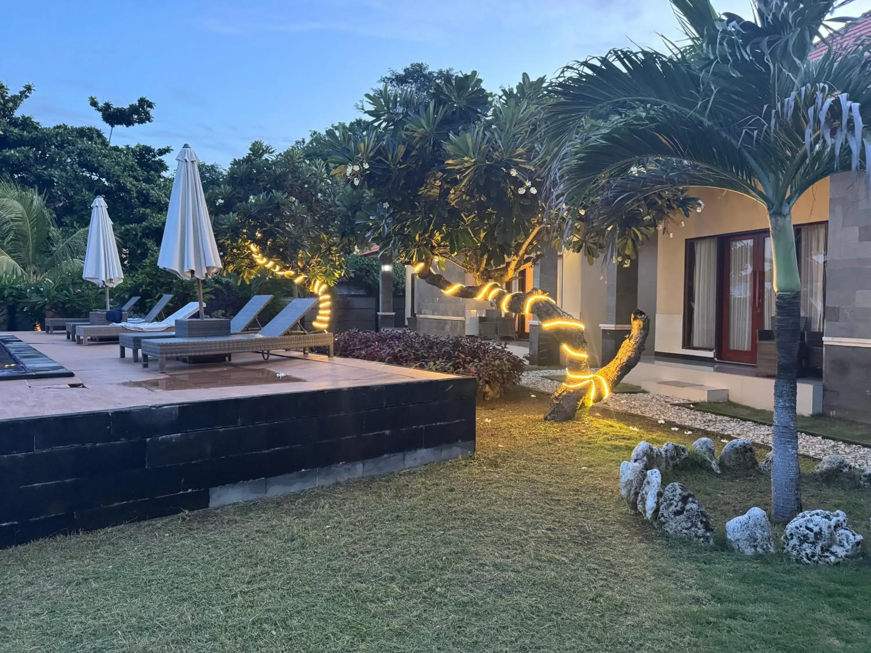 Standard Twin Room with Garden View in Cave Beach Bungalow Standard Twin Room with Garden View in Cave Beach Bungalow