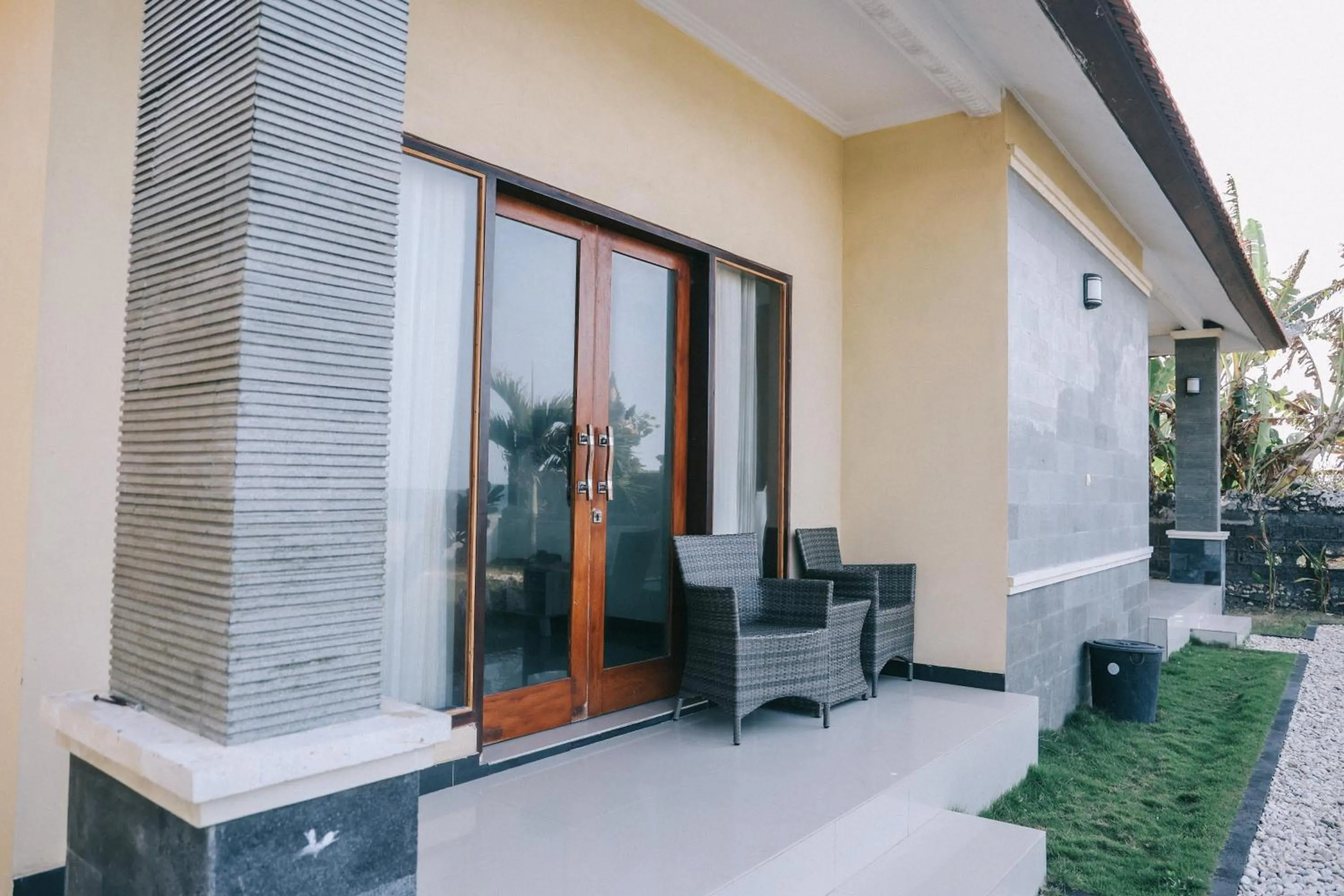 Property building in Cave Beach Bungalow