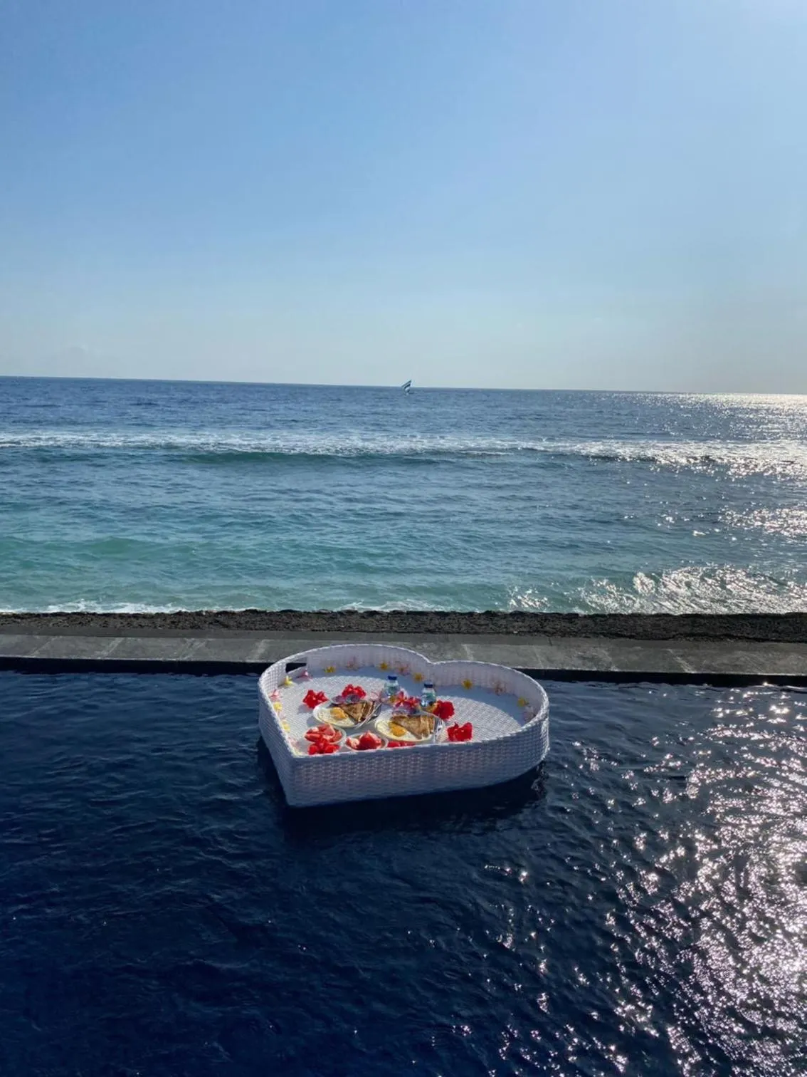 Swimming pool in Cave Beach Bungalow