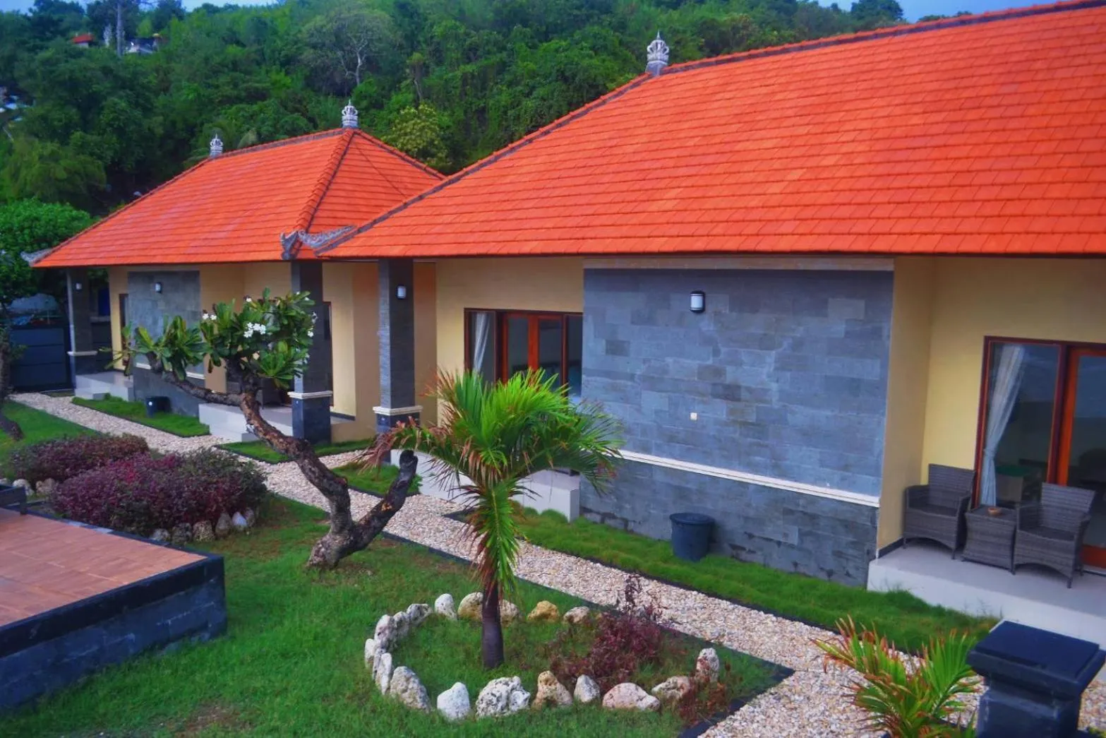 Property building in Cave Beach Bungalow