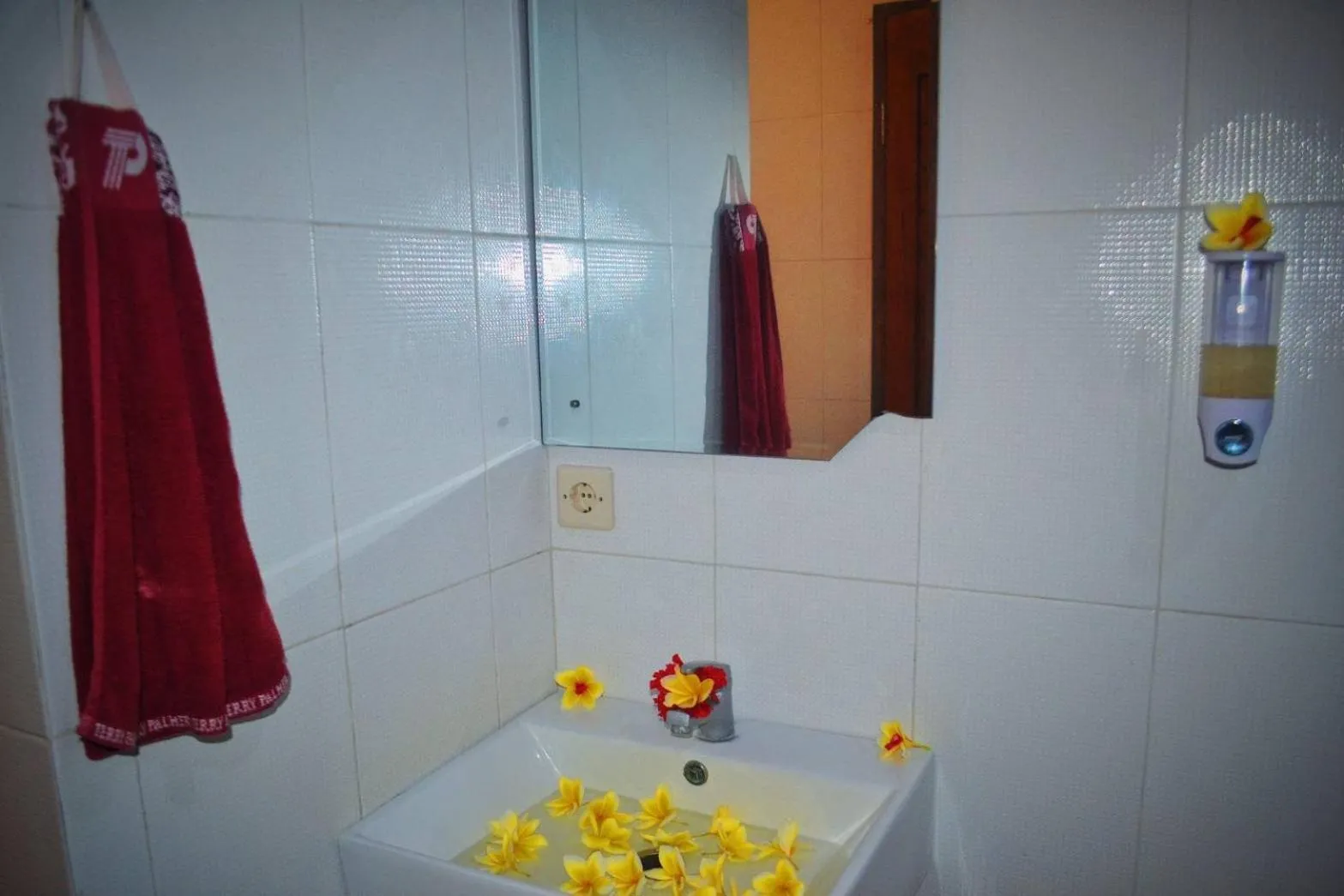 Bathroom in Cave Beach Bungalow