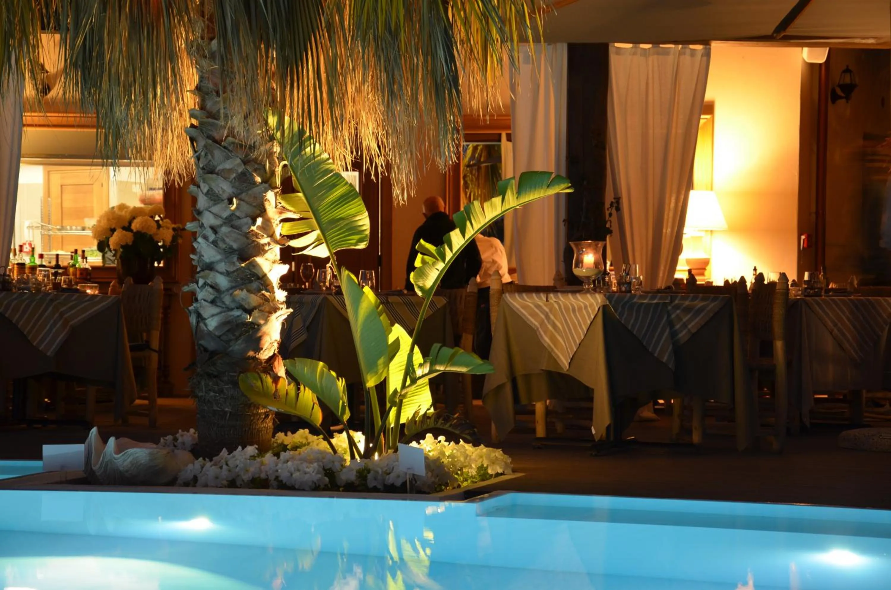 Restaurant/places to eat in Boutique Hotel Su Sergenti