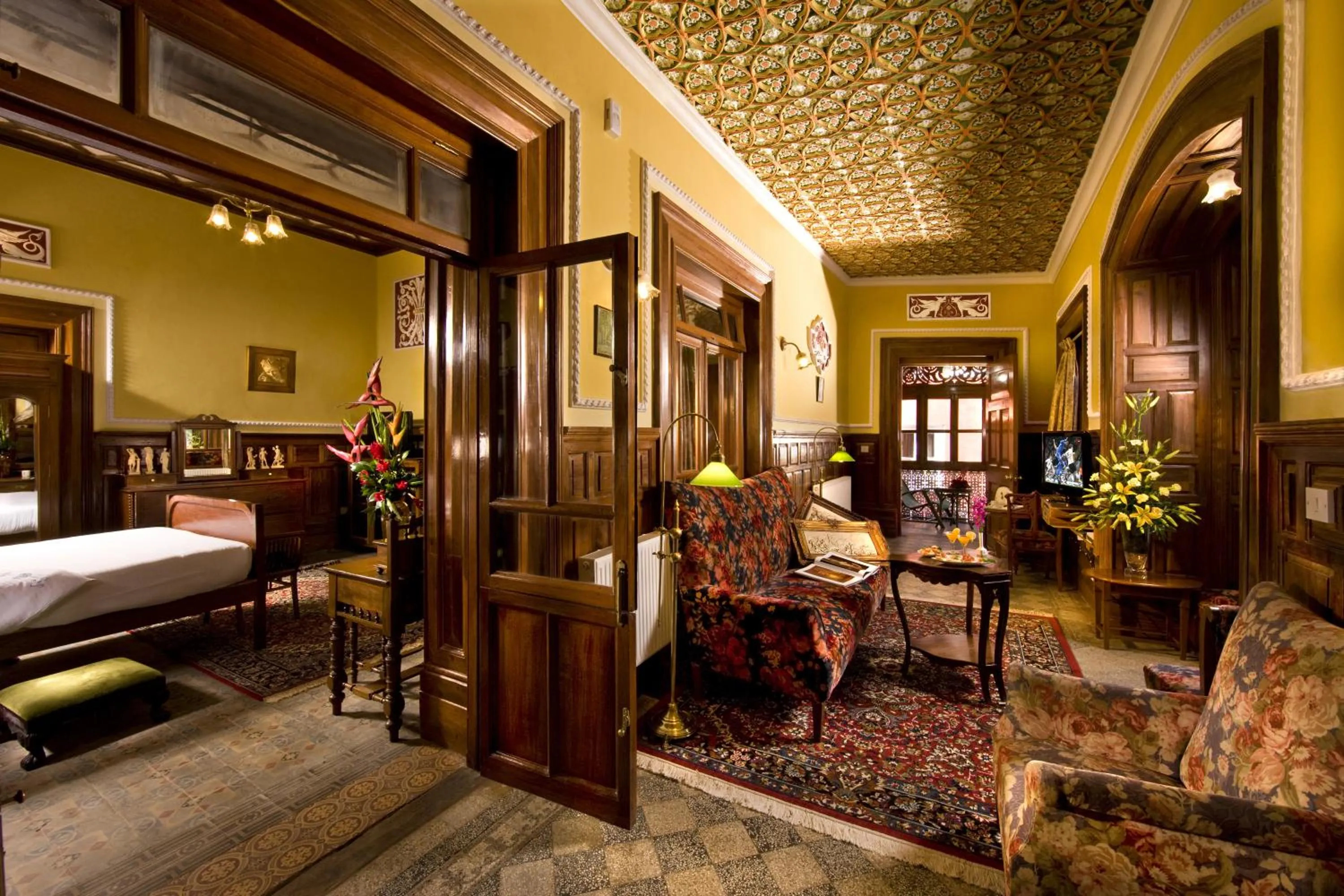 Bed in WelcomHeritage Fernhills Royal Palace