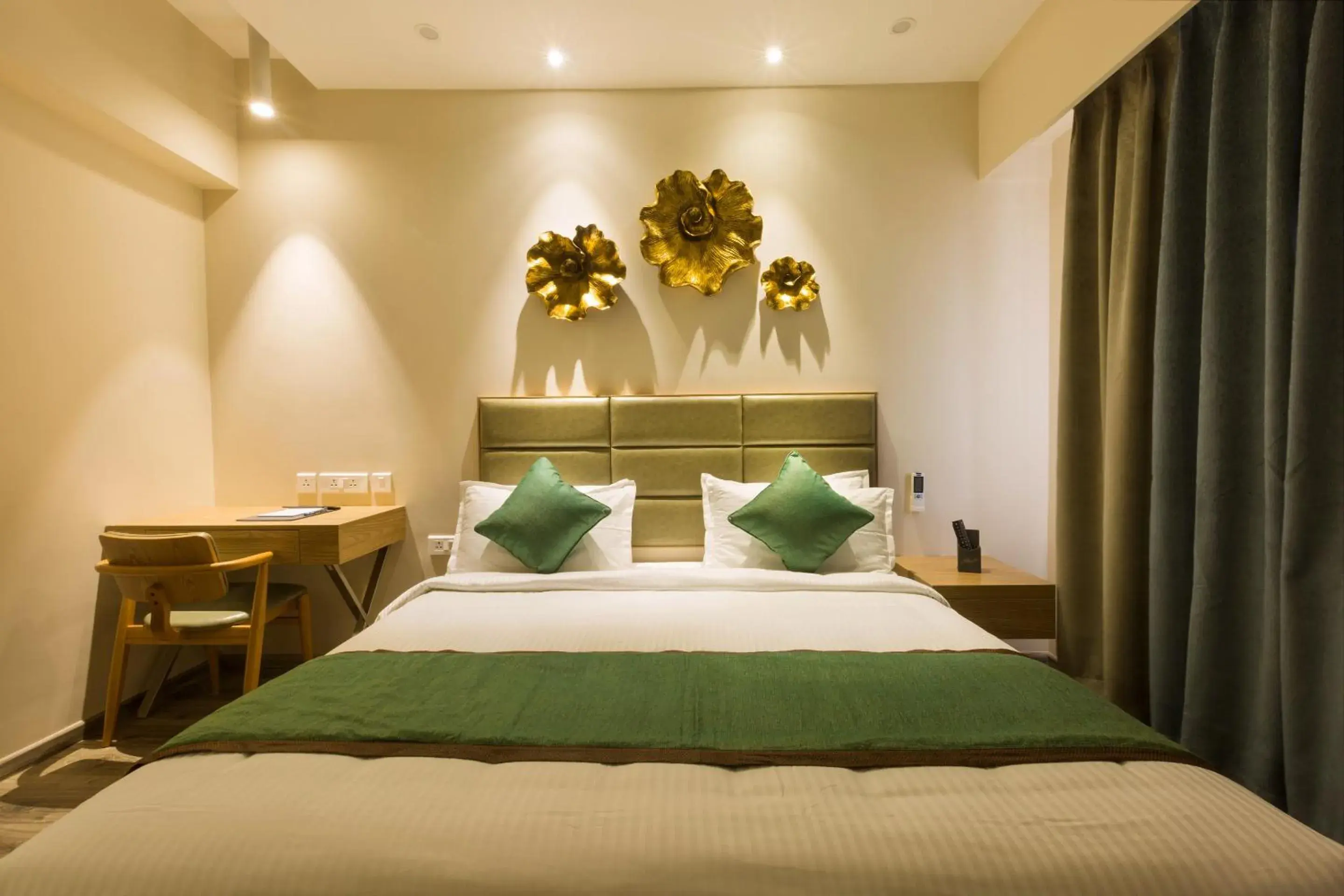 Deluxe Room - single occupancy in Floressa Randa Business Hotel Deluxe Room - single occupancy in Floressa Randa Business Hotel