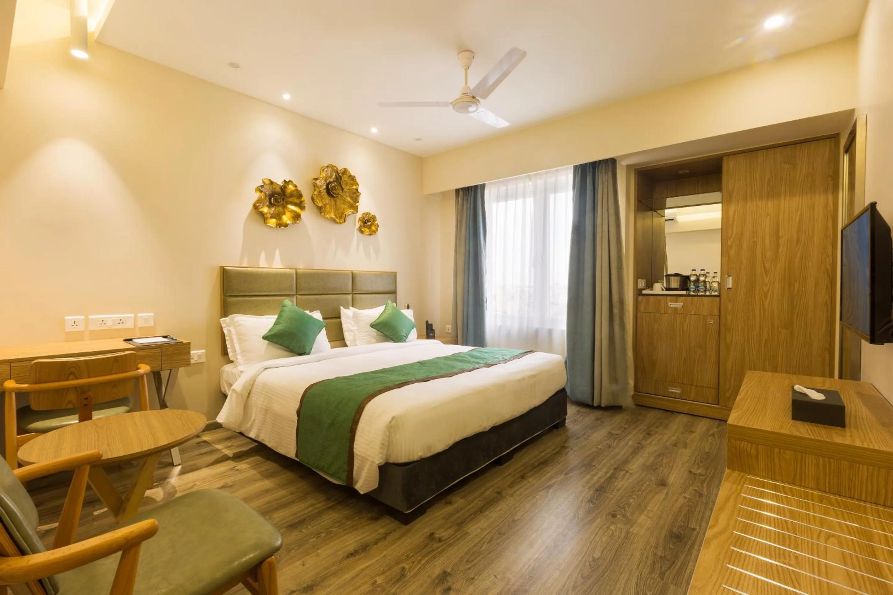 Bed in Floressa Randa Business Hotel