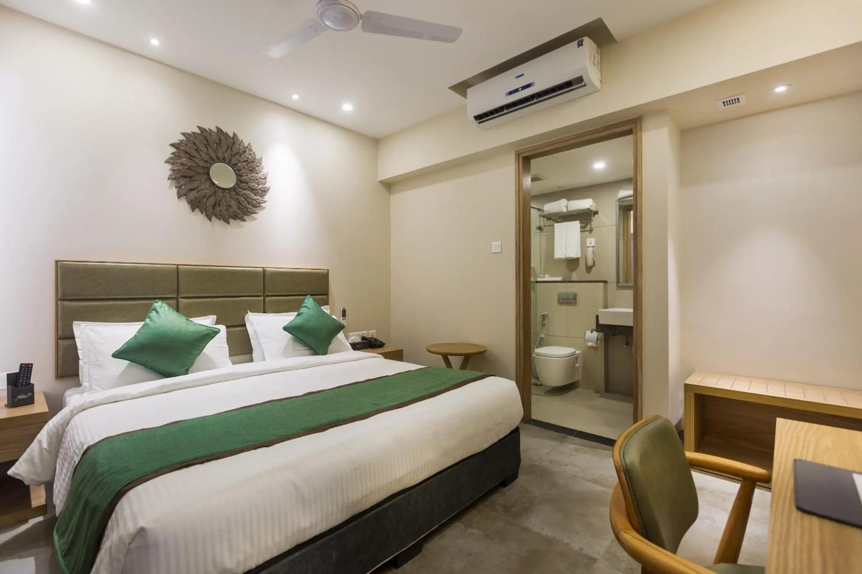 Large Double Room in Floressa Randa Business Hotel Large Double Room in Floressa Randa Business Hotel