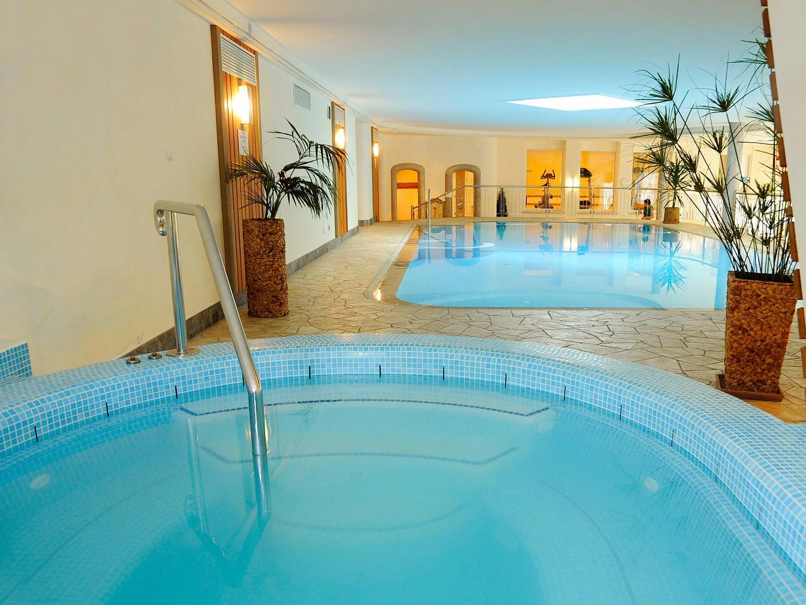 Swimming pool in Hotel Eller